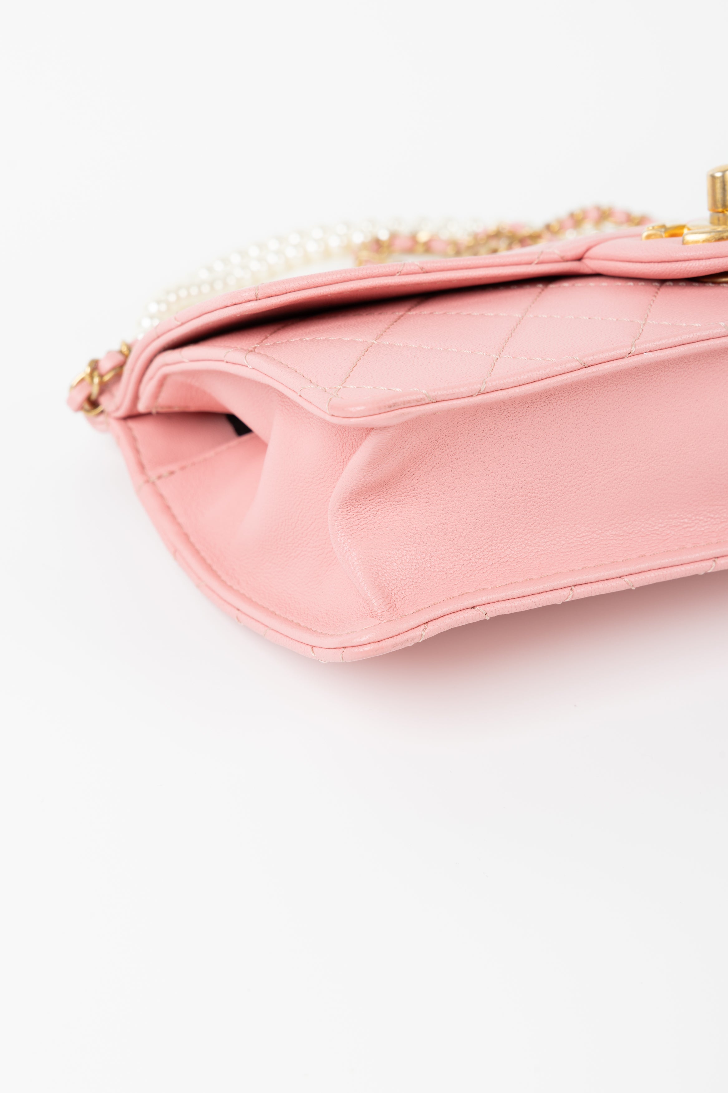 CHANEL PEARL CHAIN FLAP ROSA