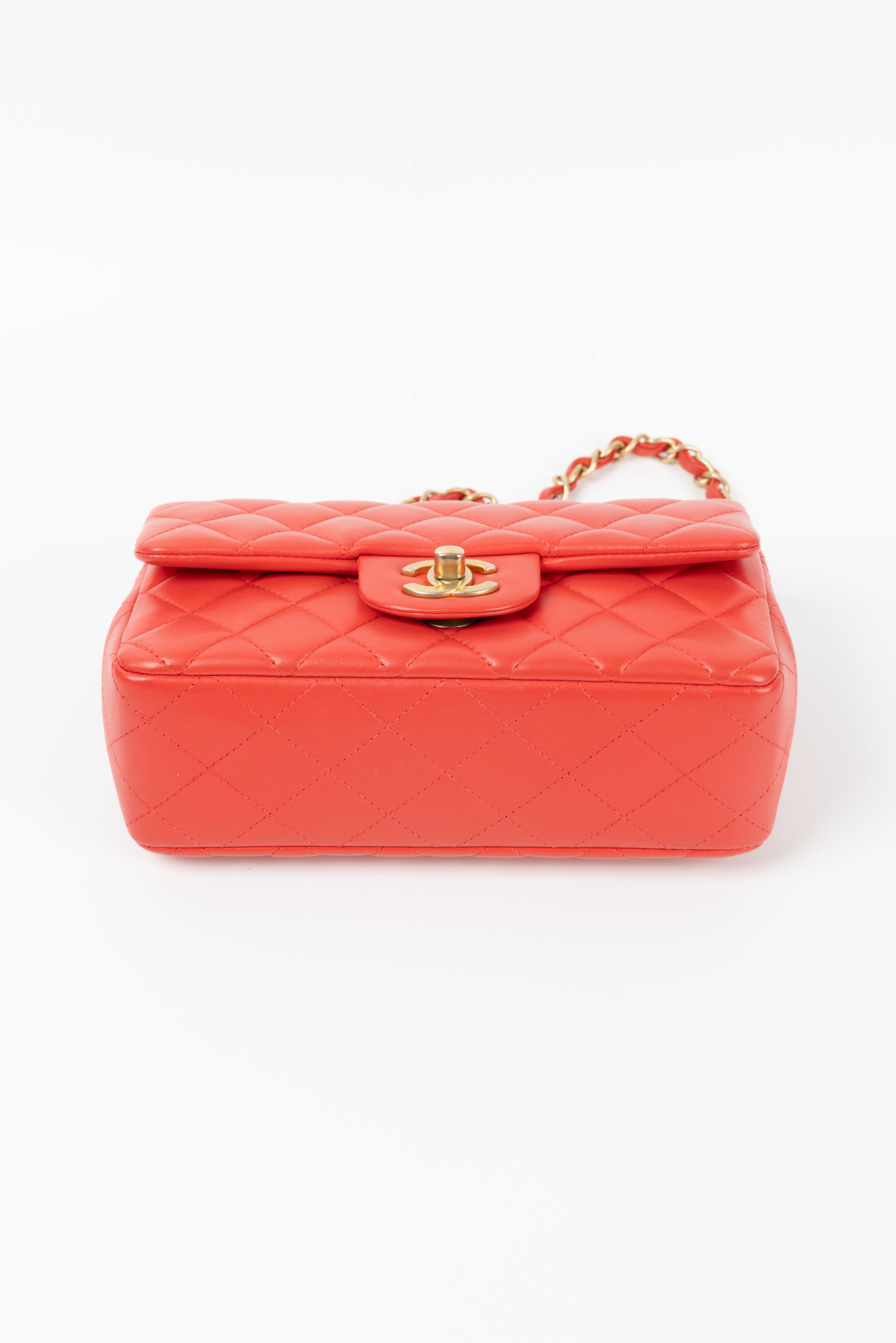 CHANEL RECTANGULAR CORALLO (RISERVATA)