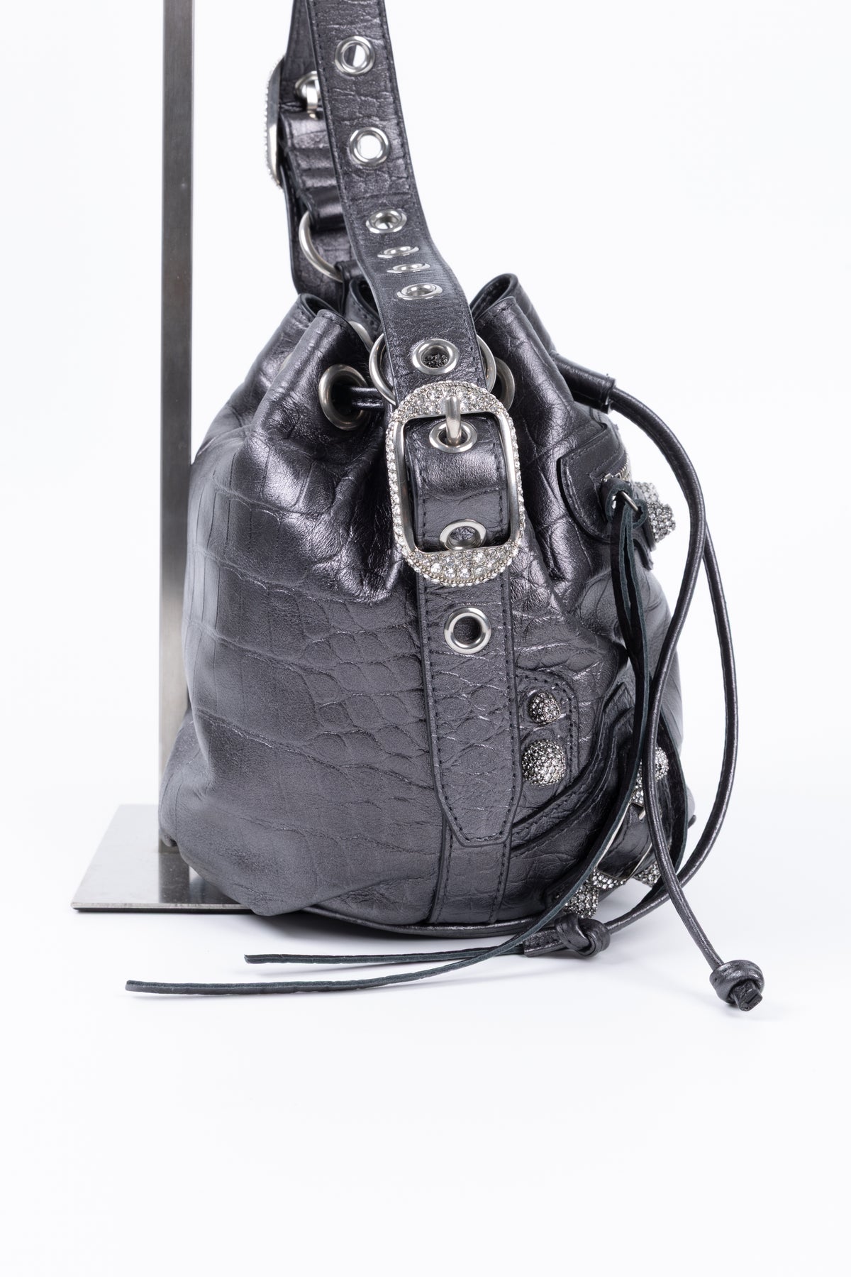 BALENCIAGA LE CAGOLE XS BUCKET BAG