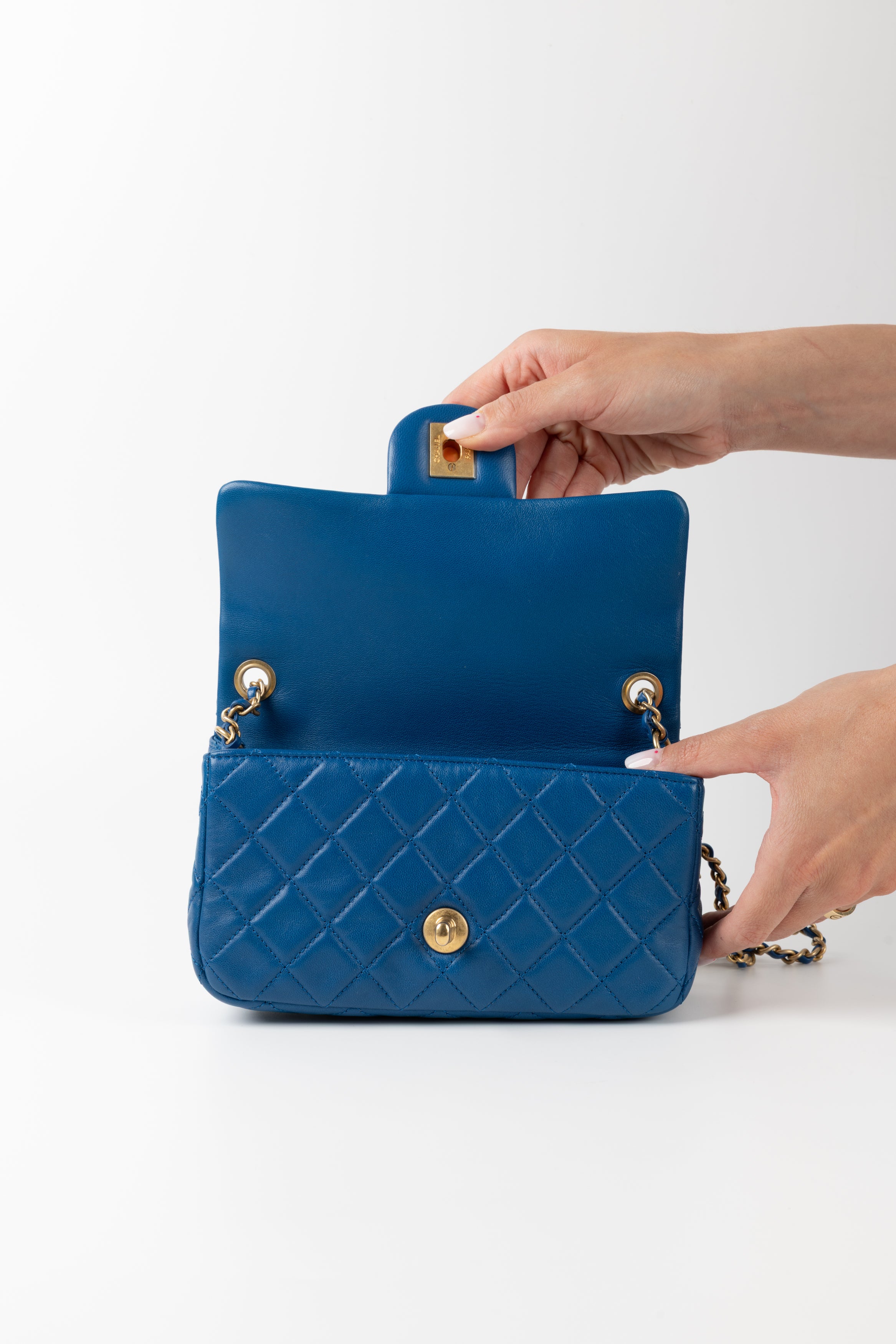 CHANEL RECTANGULAR BLU SFERA