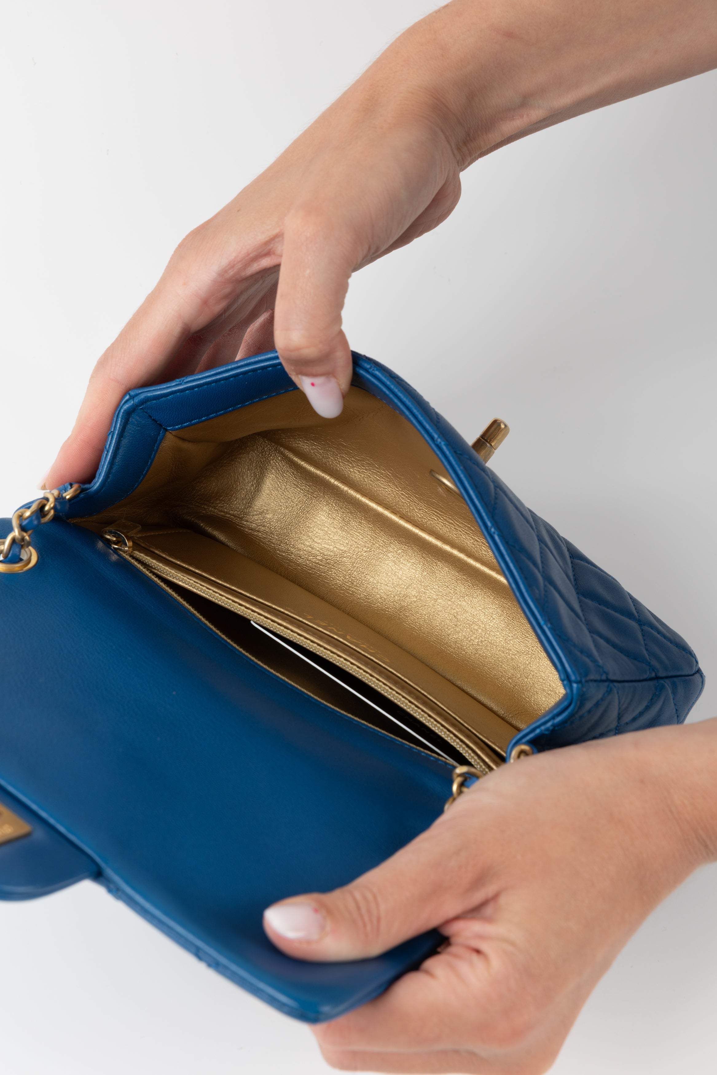CHANEL RECTANGULAR BLU SFERA