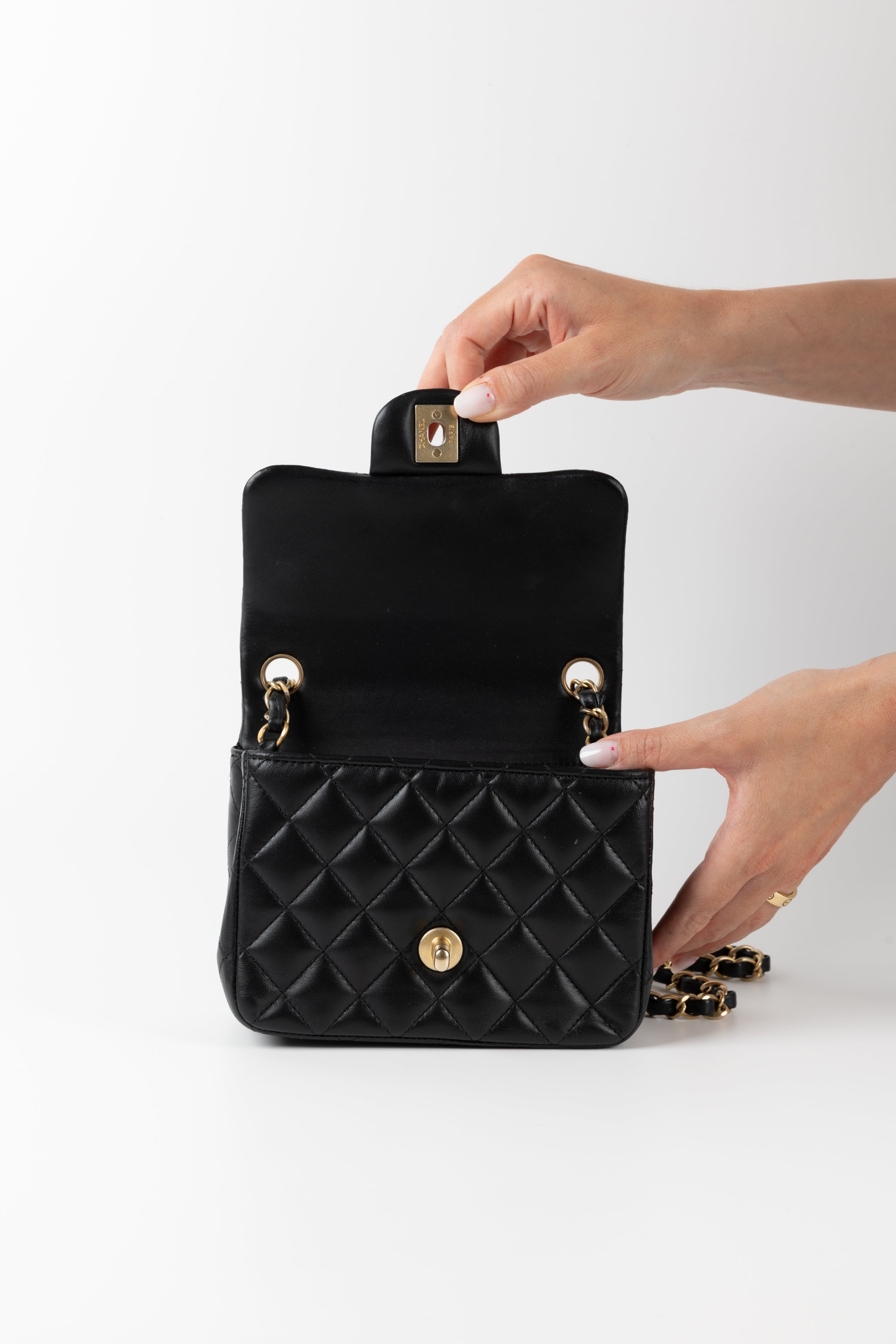 CHANEL MINI SQUARE NERA