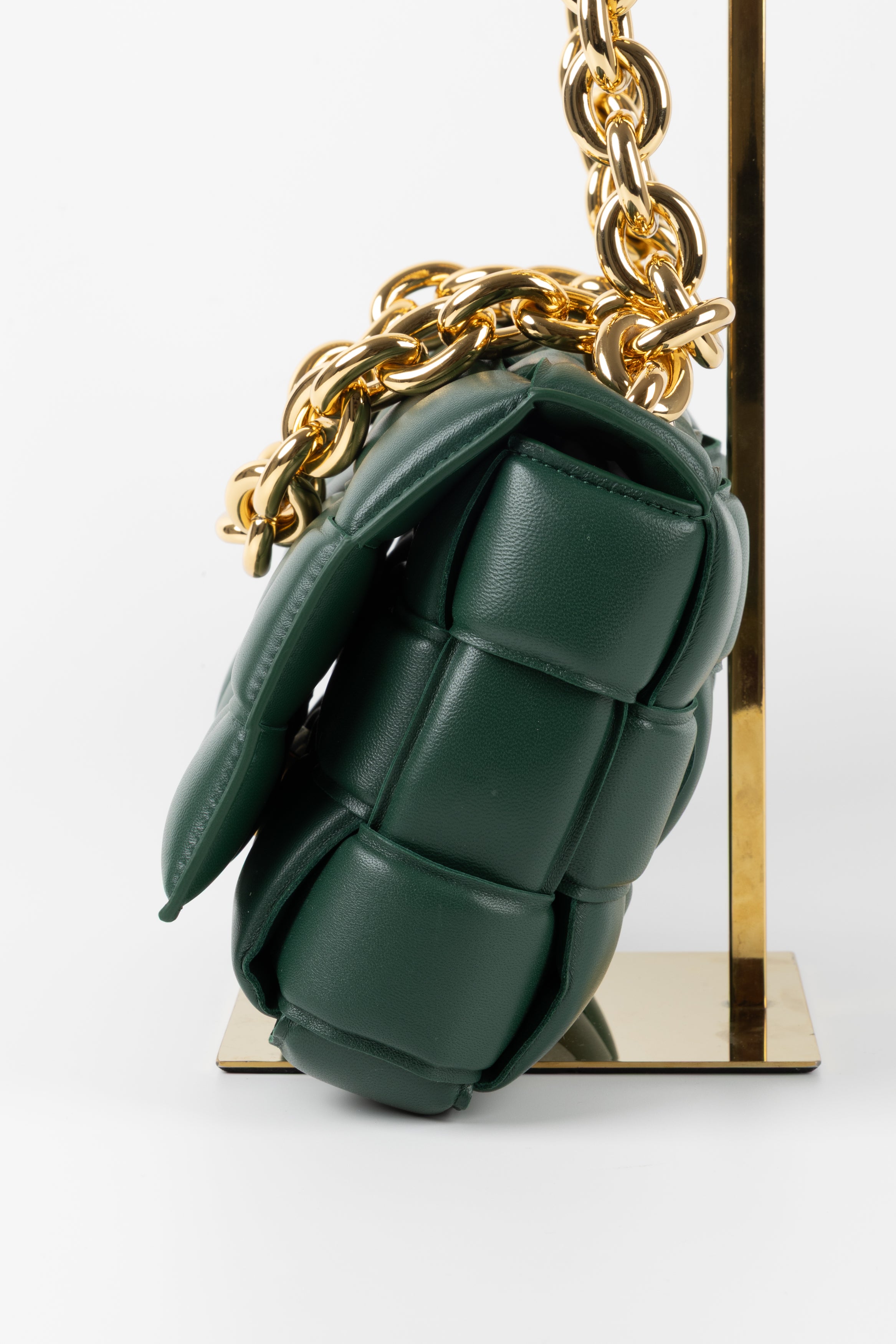 BOTTEGA VENETA PADDED CHAIN TOFFE