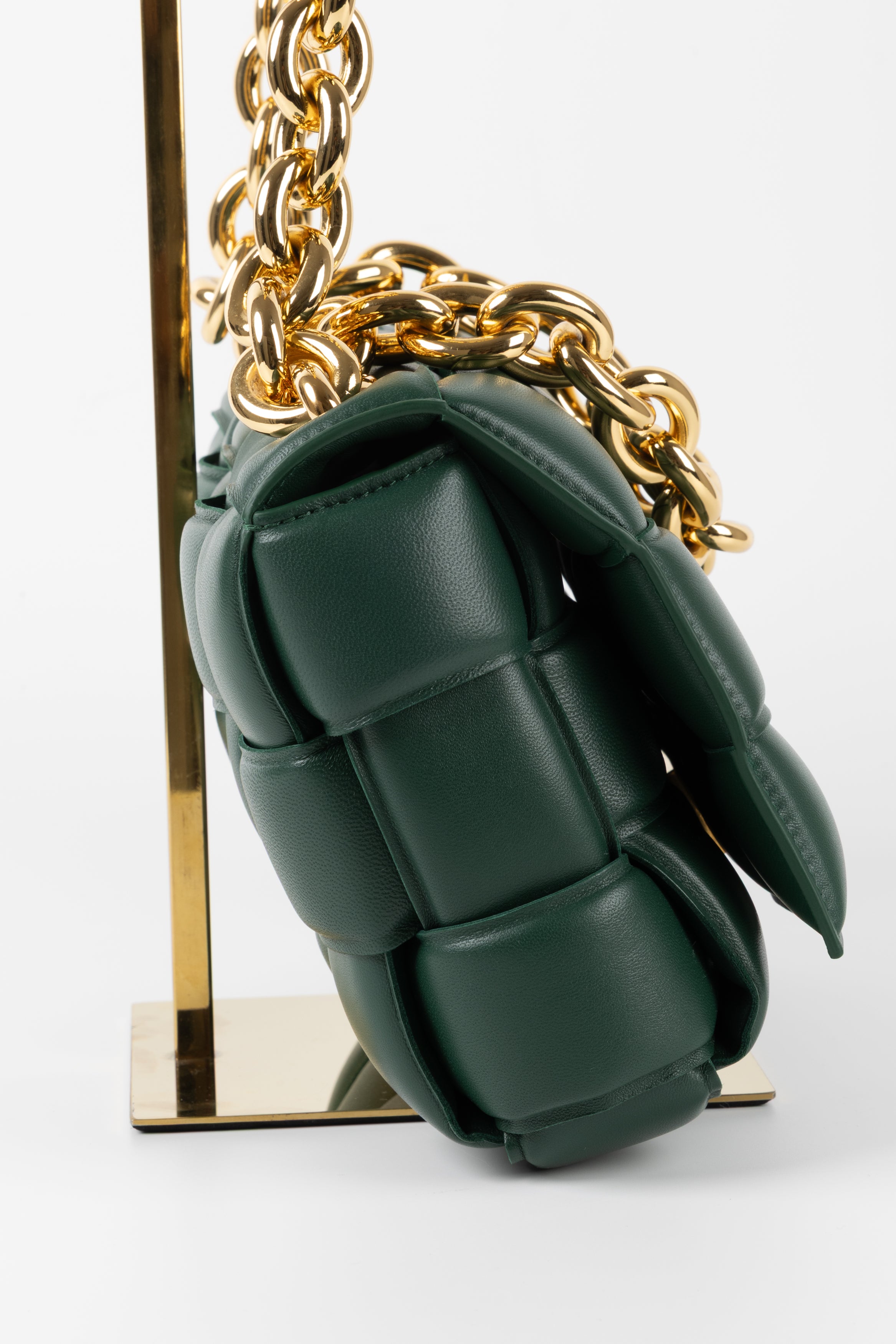 BOTTEGA VENETA PADDED CHAIN TOFFE