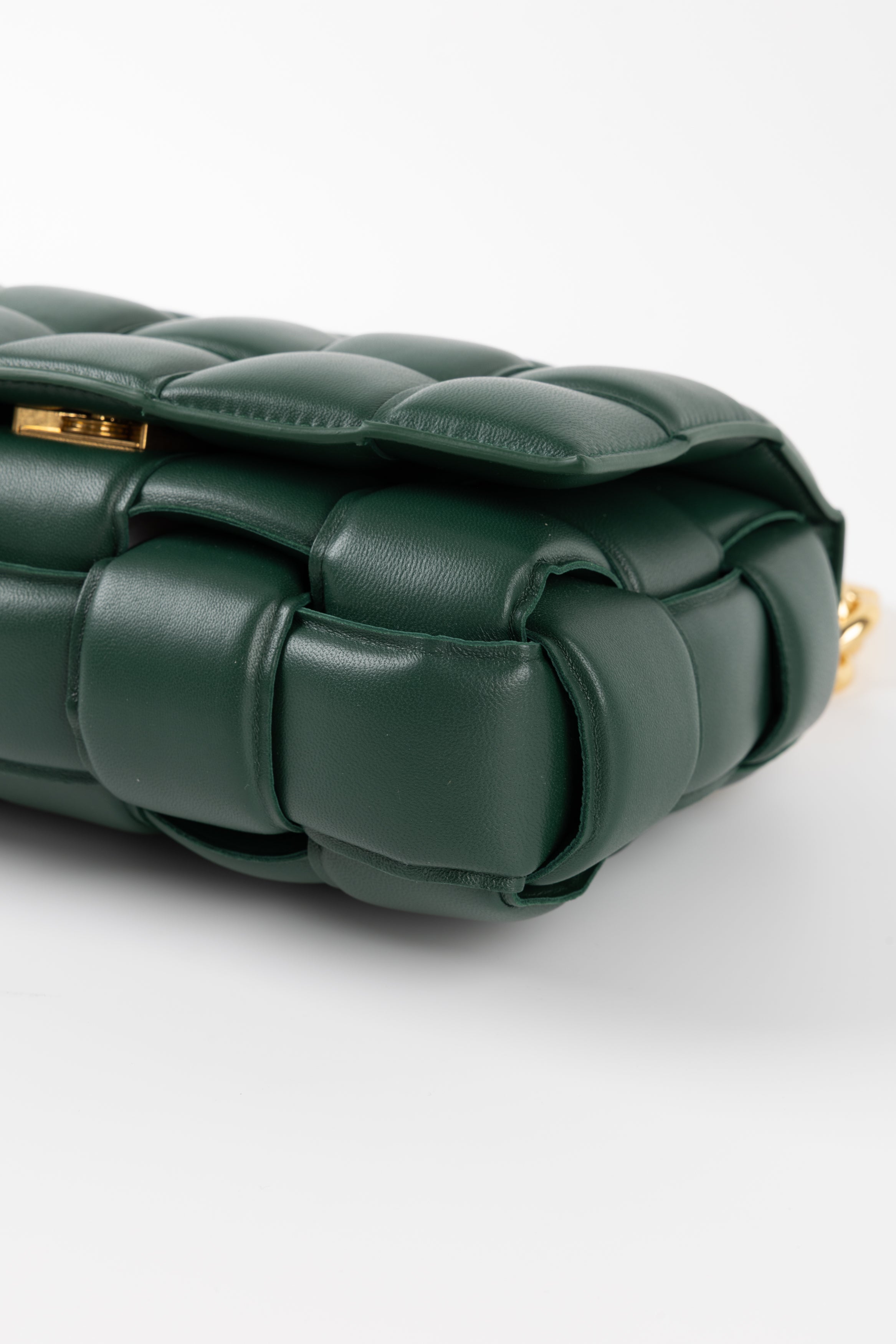 BOTTEGA VENETA PADDED CHAIN TOFFE