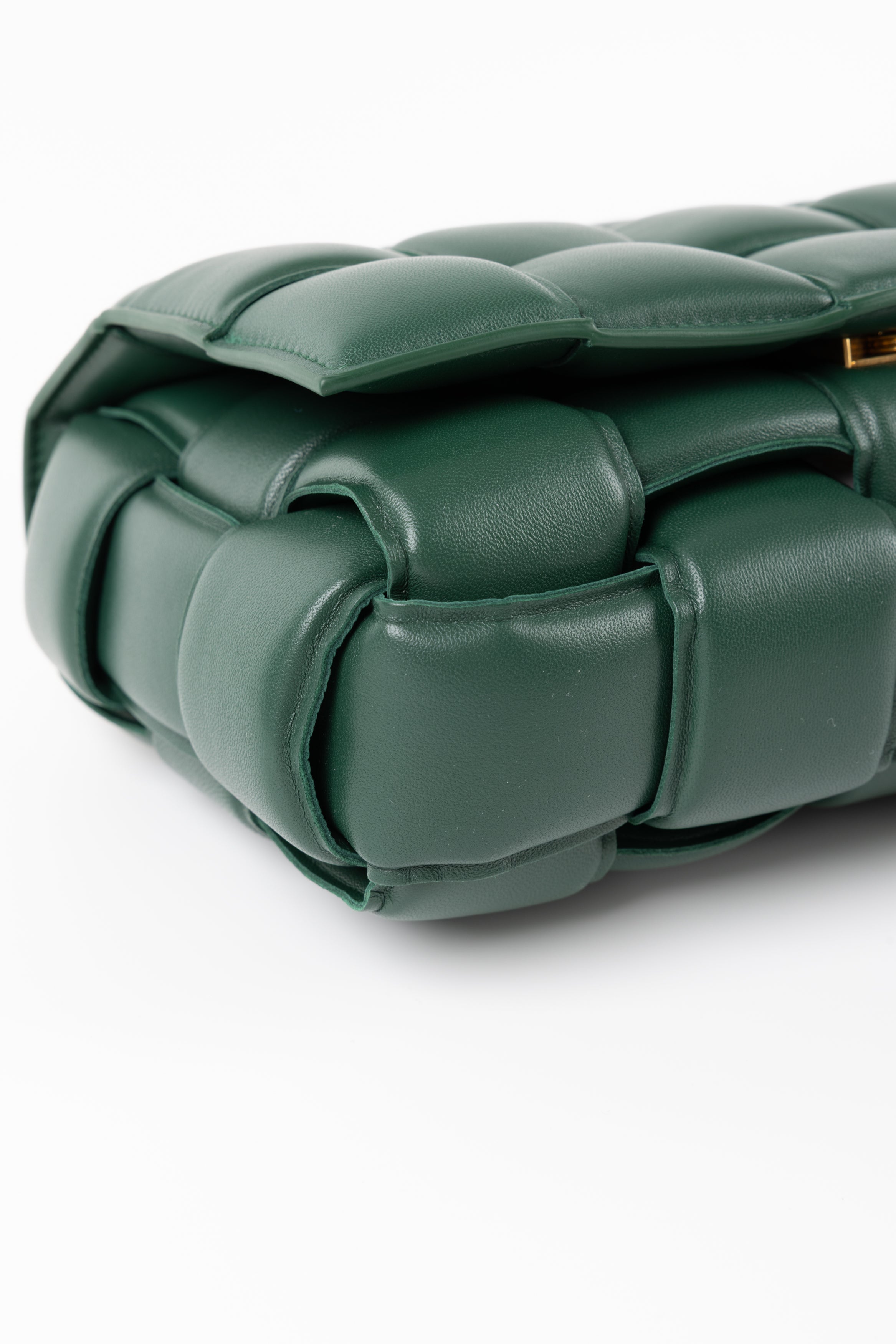 BOTTEGA VENETA PADDED CHAIN TOFFE