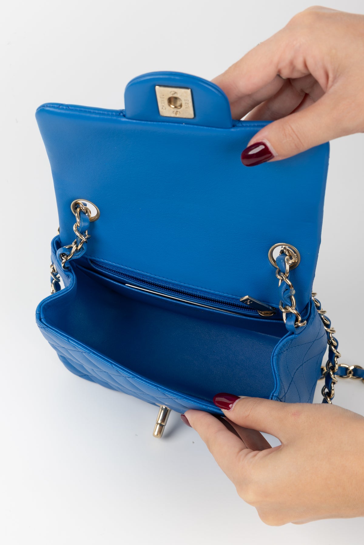 CHANEL MINI SQUARE BLU