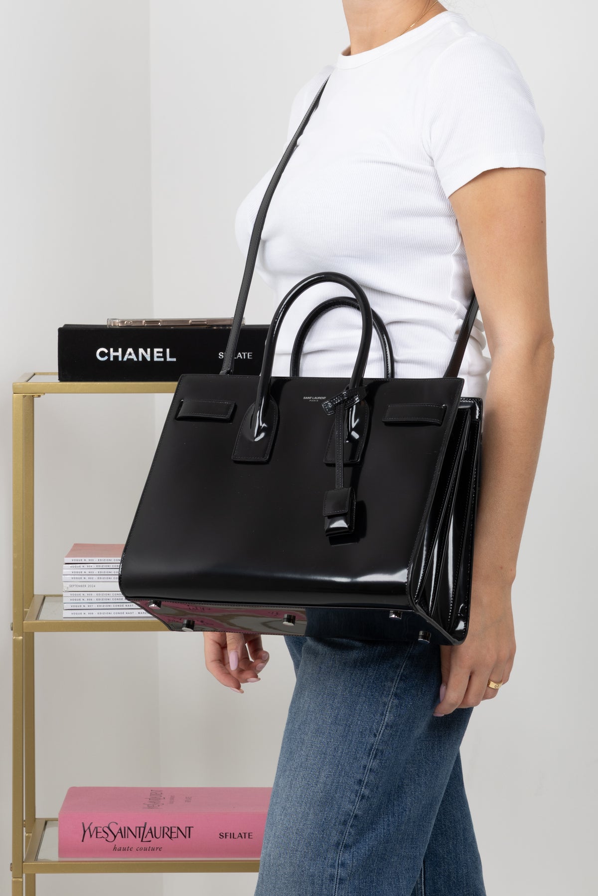 SAINT LAURENT SAC DE JOUR IN VERNICE NERA