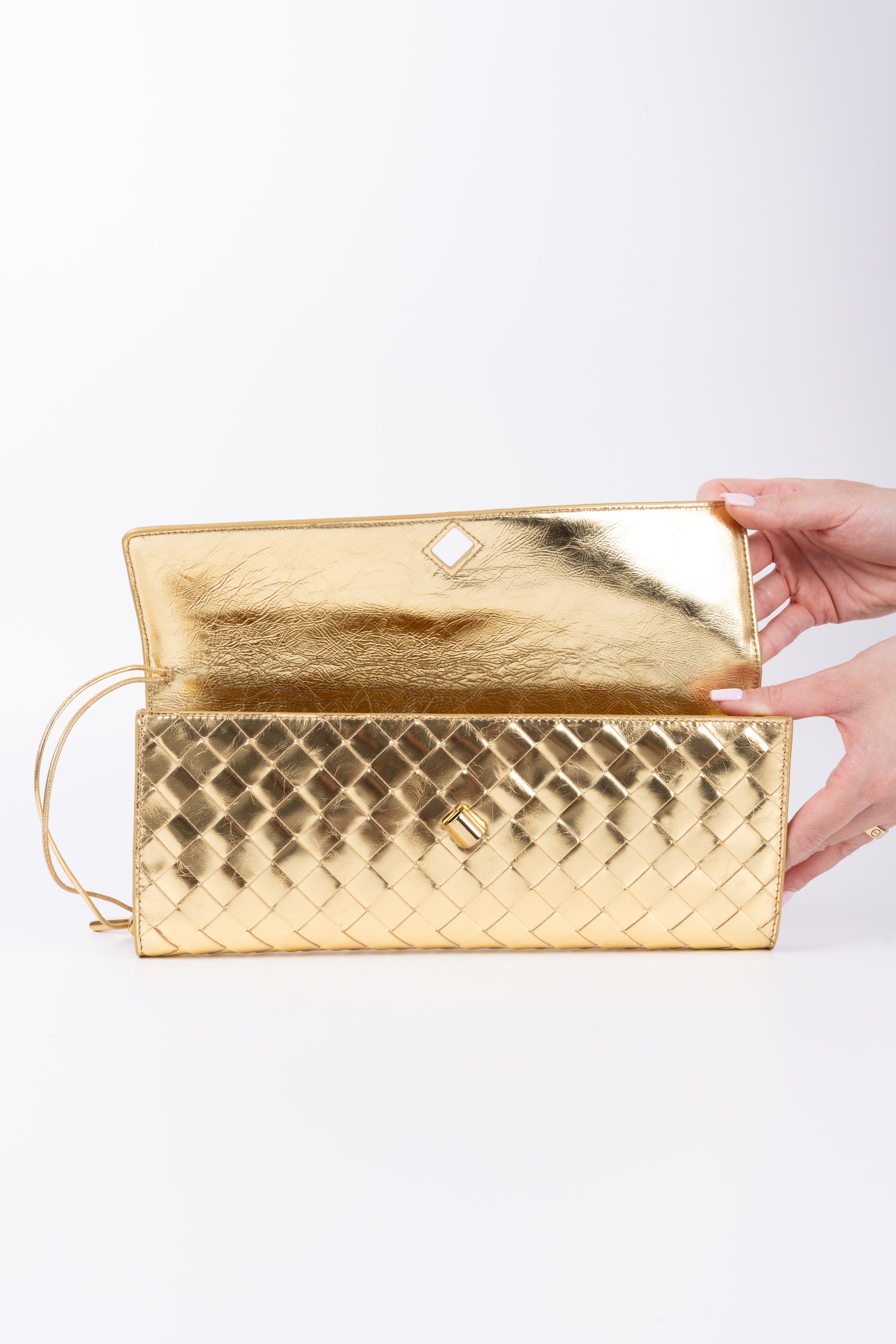 BOTTEGA VENETA ANDIAMO CLUTCH ORO LUCIDA
