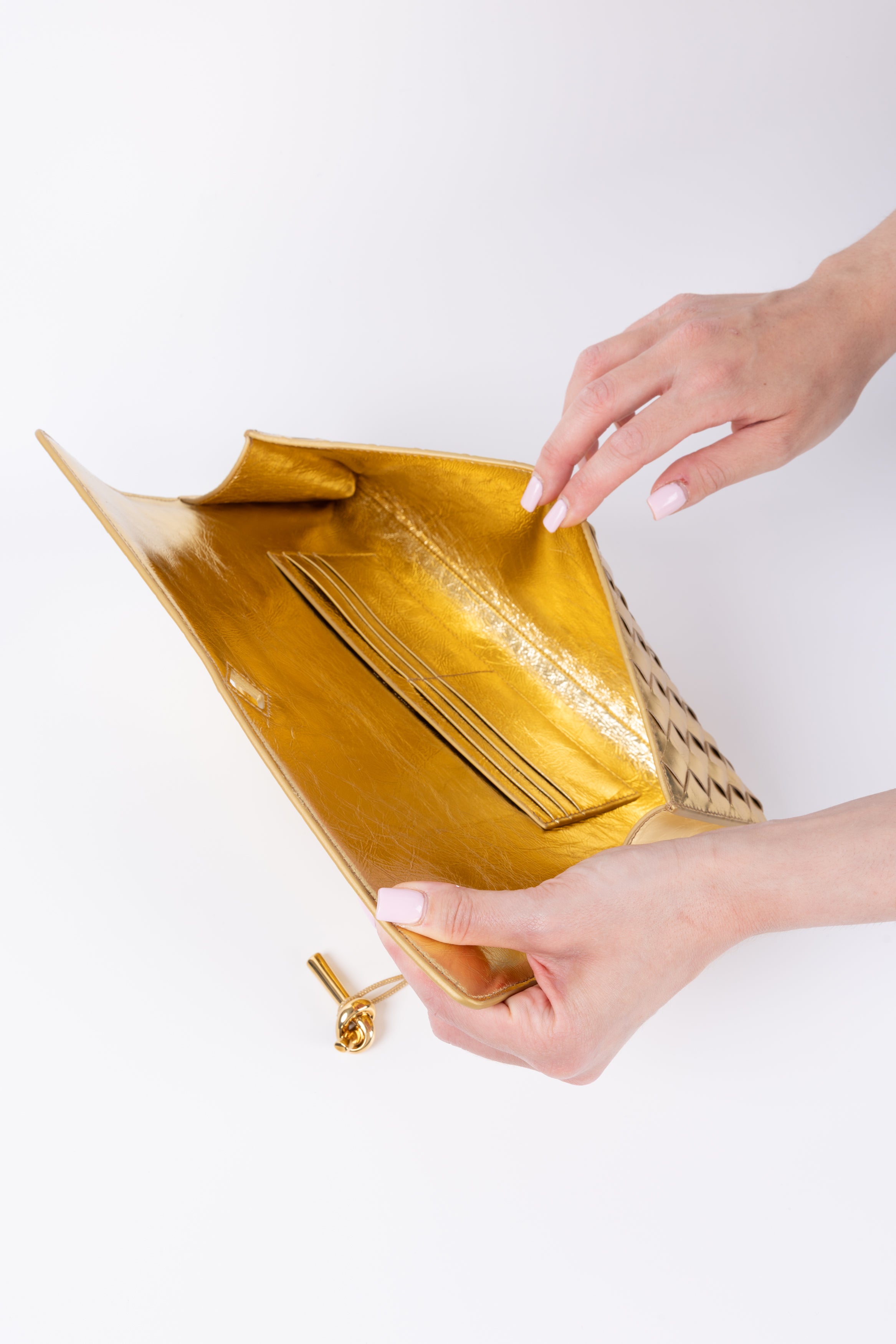BOTTEGA VENETA ANDIAMO CLUTCH ORO LUCIDA