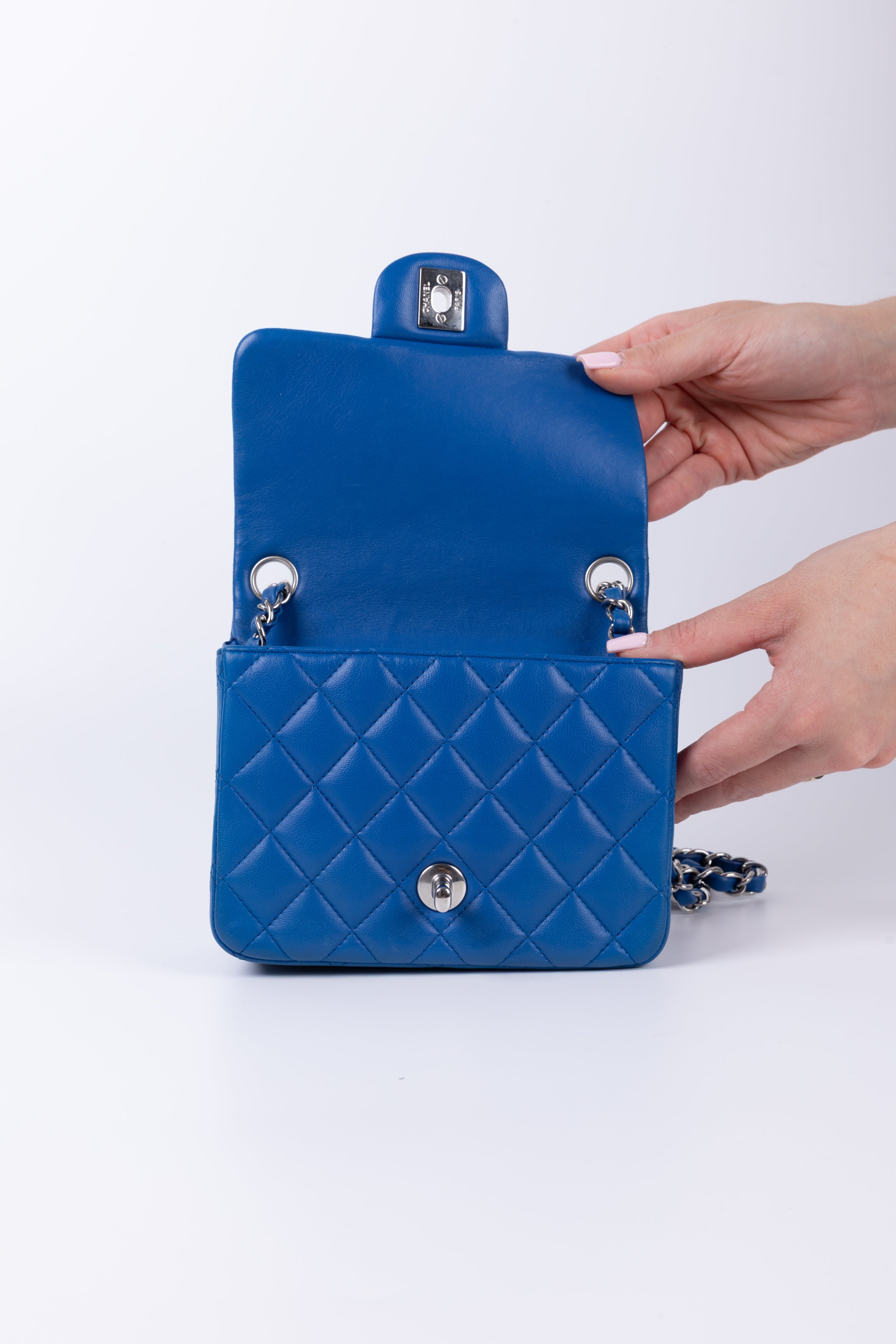CHANEL MINI SQUARE BLU