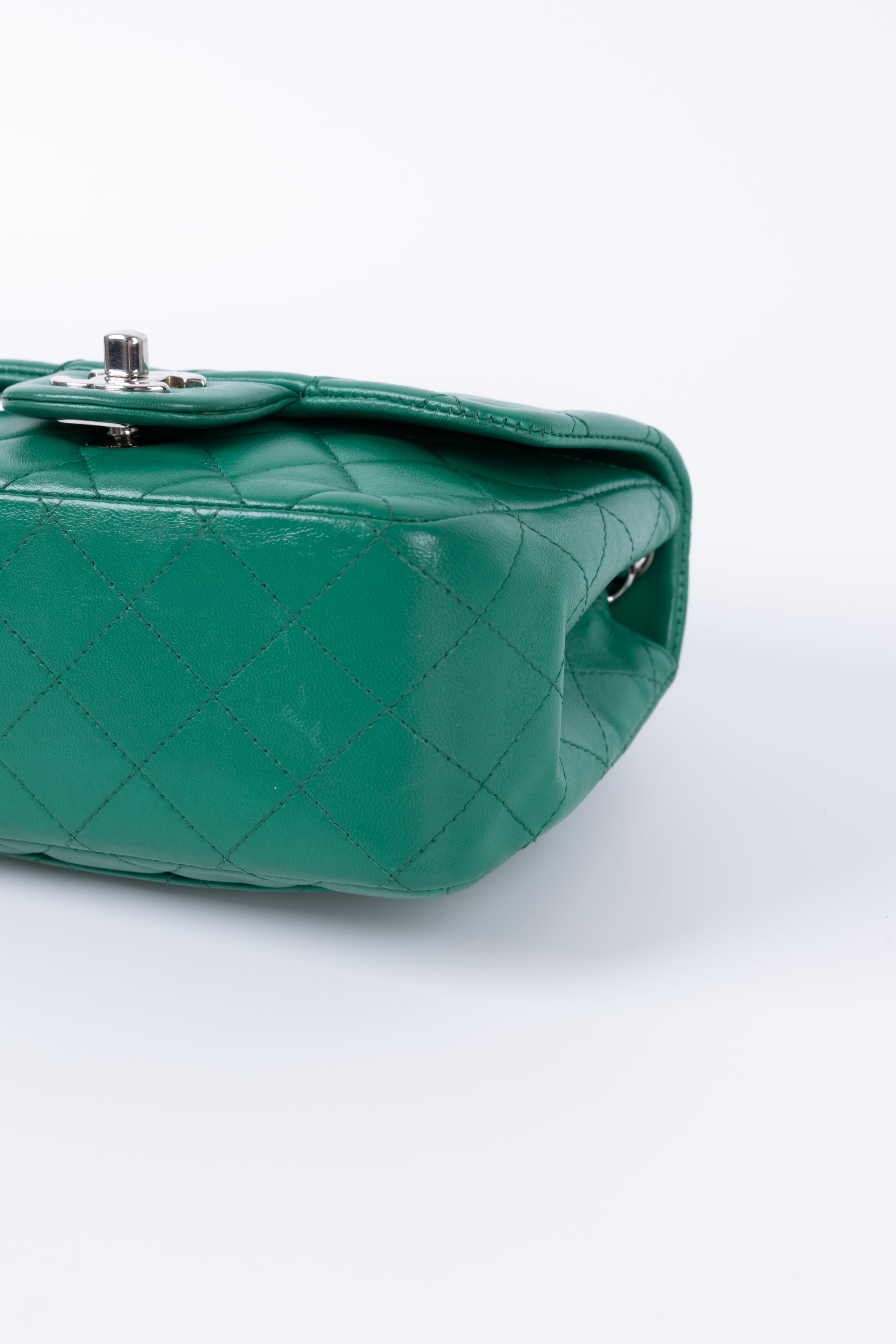 CHANEL MINI SQUARE VERDE