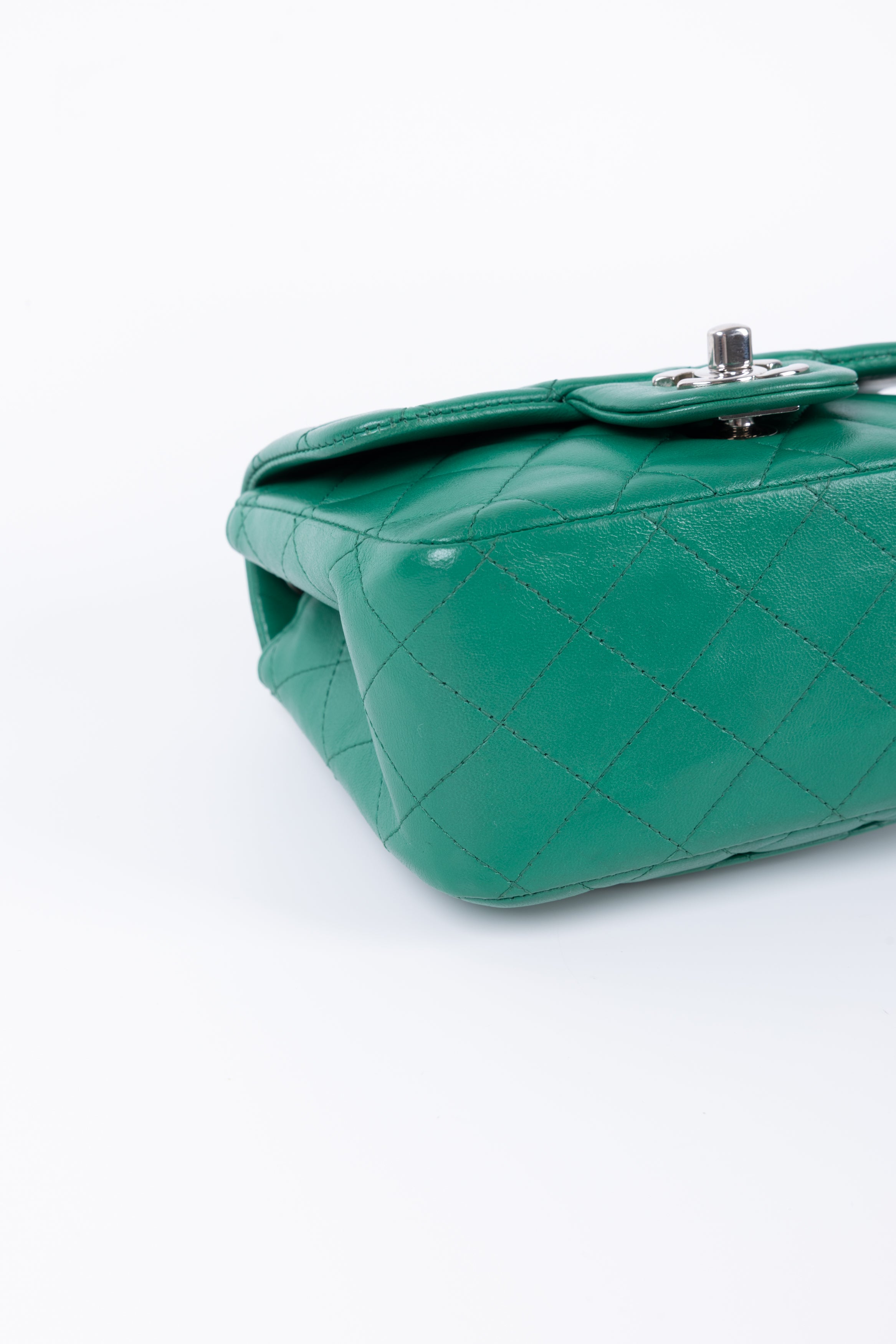 CHANEL MINI SQUARE VERDE