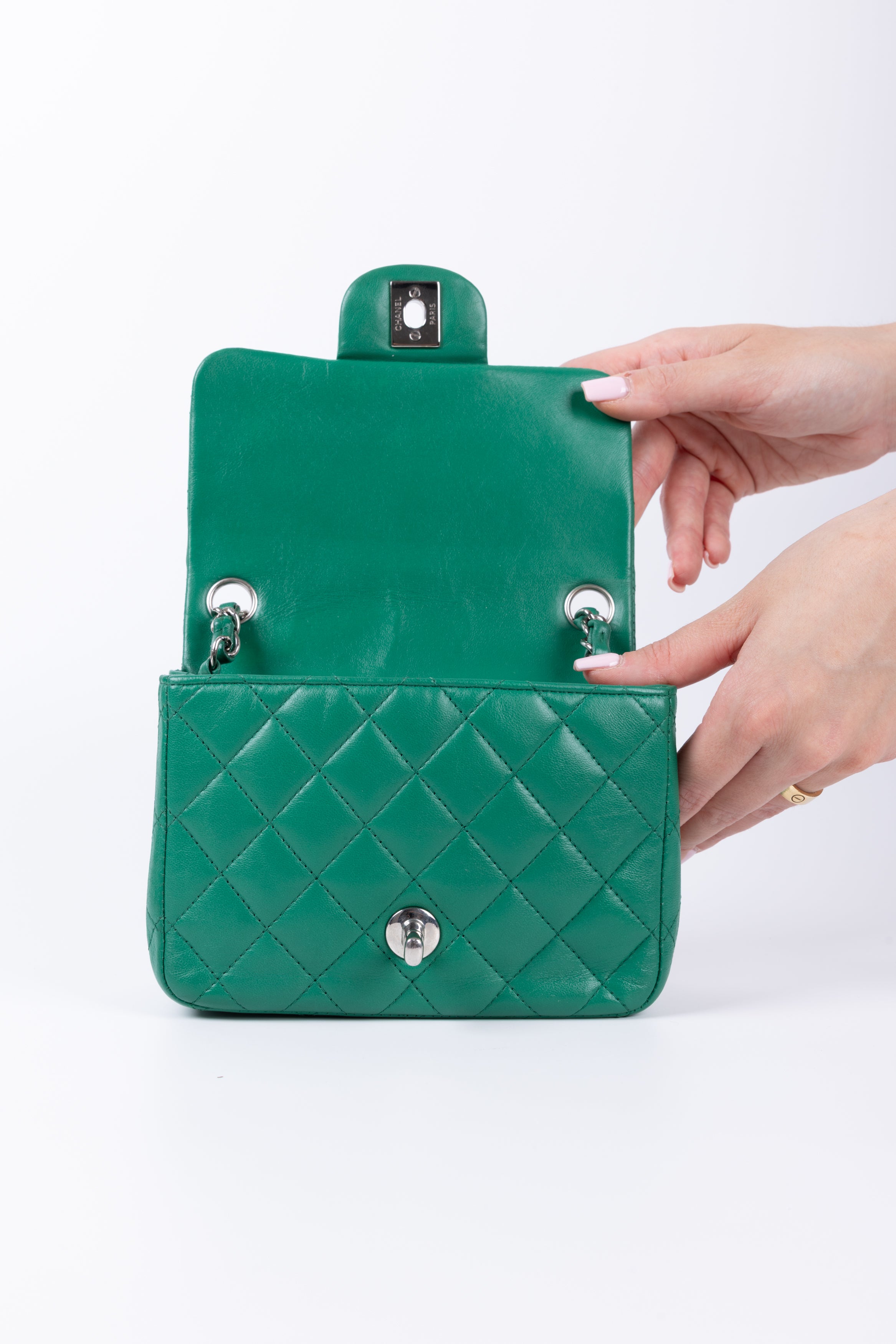 CHANEL MINI SQUARE VERDE