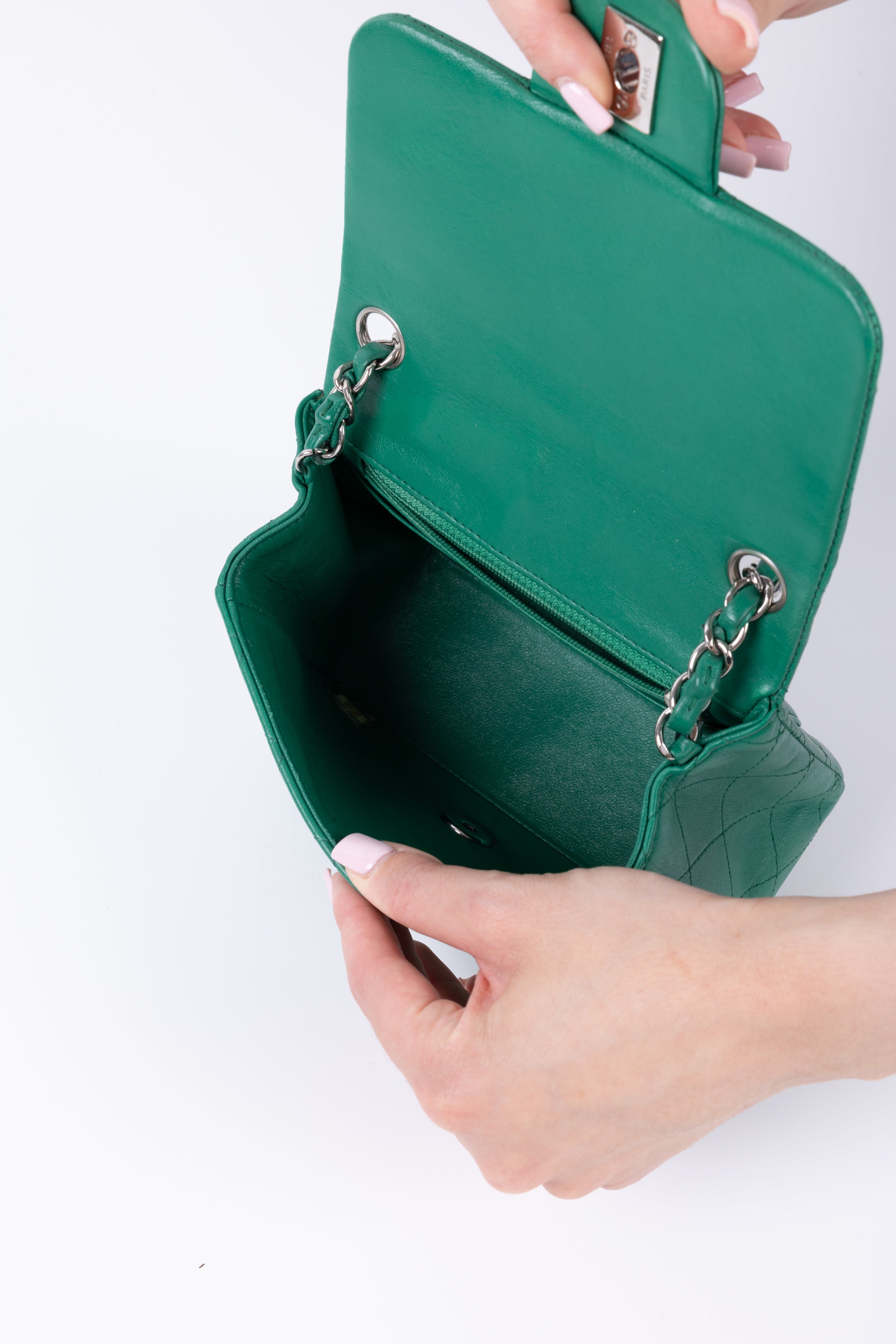 CHANEL MINI SQUARE VERDE