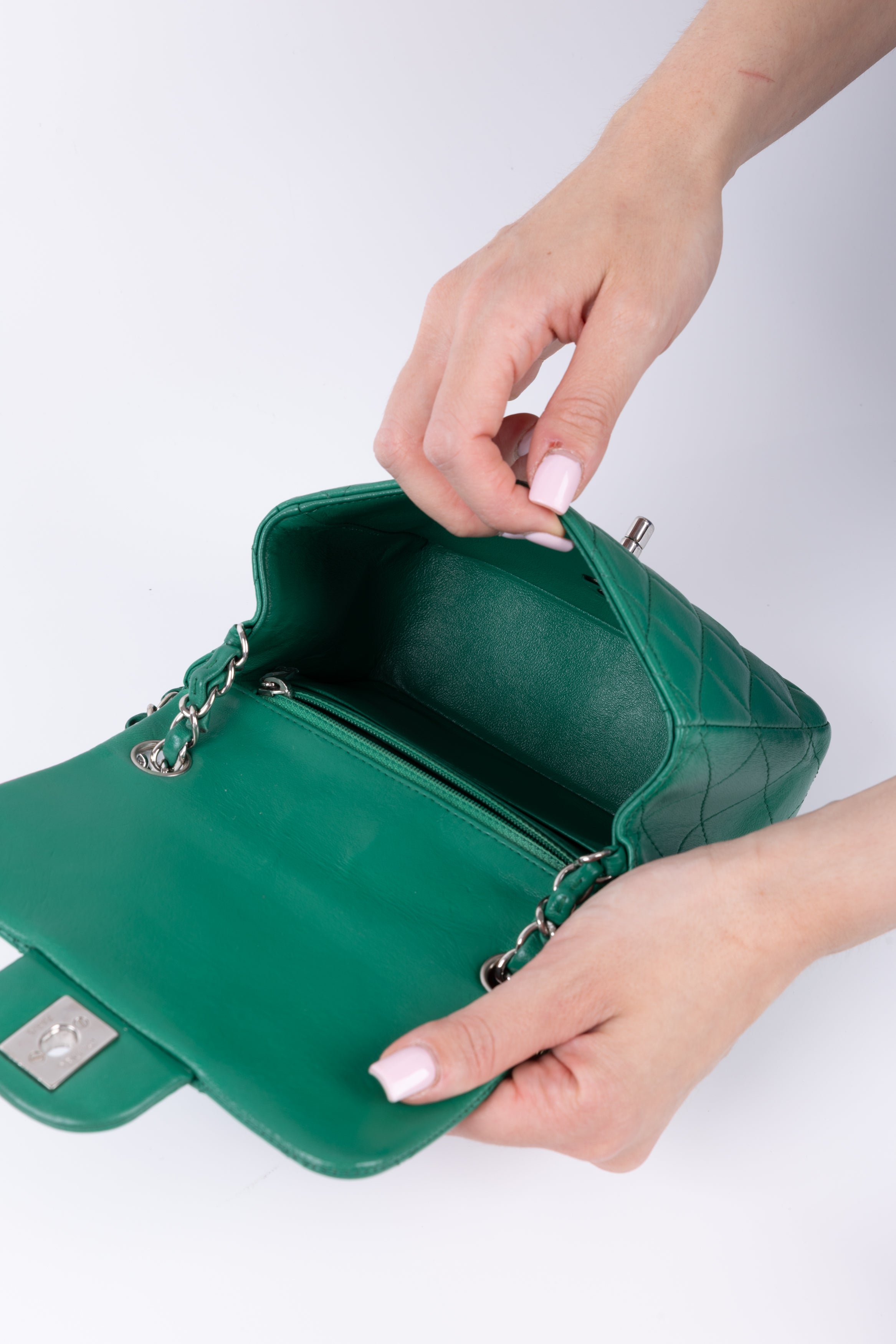 CHANEL MINI SQUARE VERDE