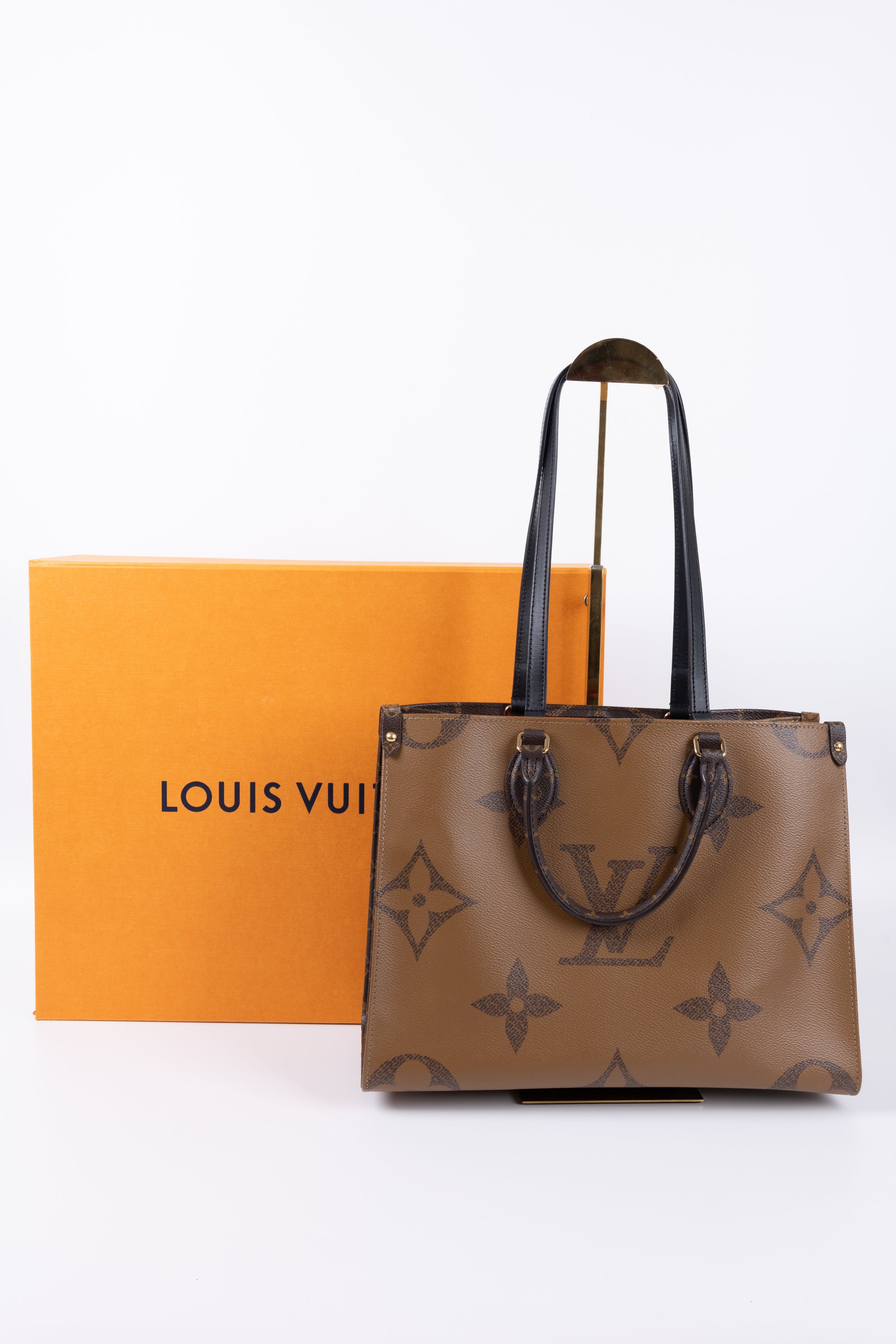 LOUIS VUITTON ON THE GO MM