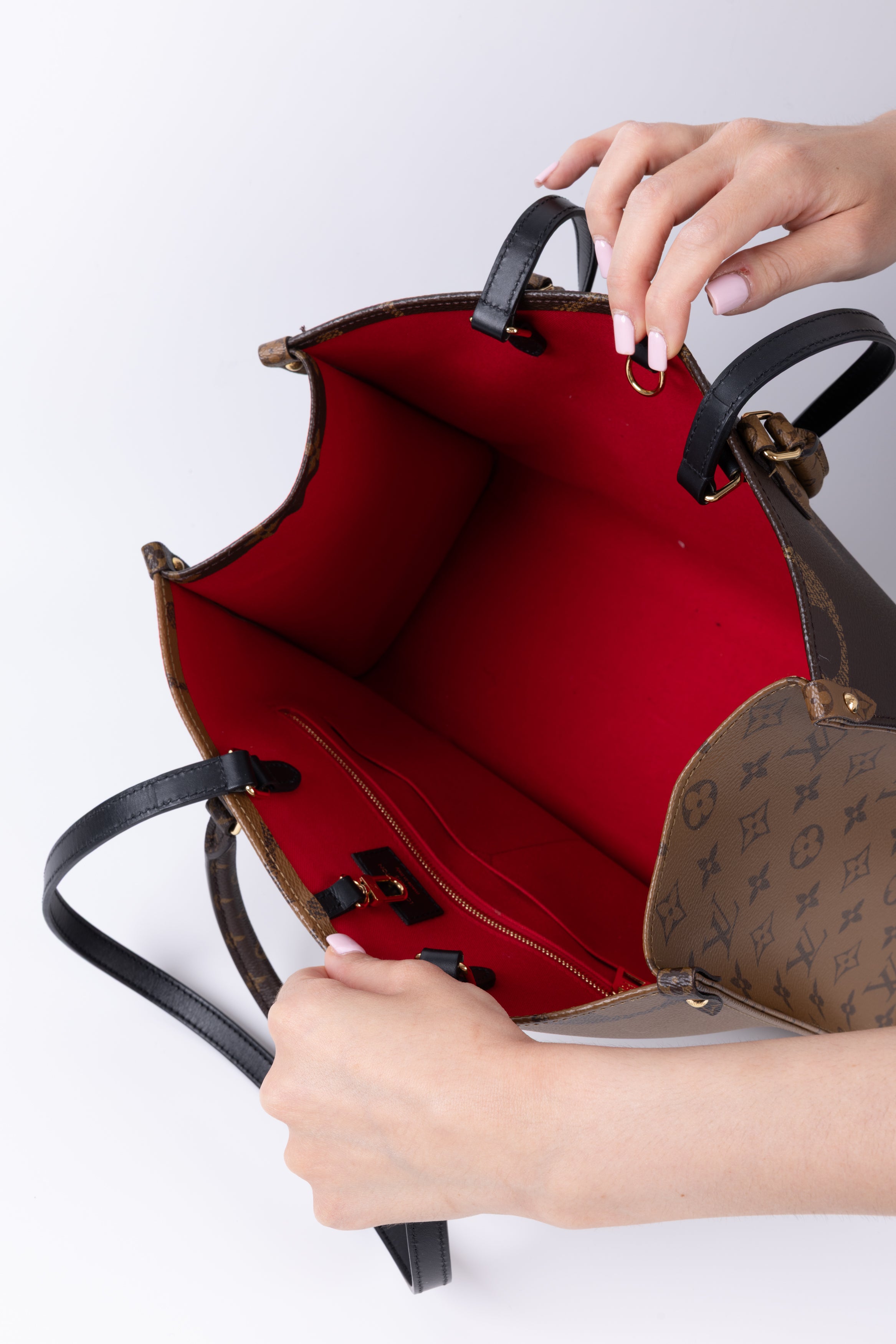 LOUIS VUITTON ON THE GO MM