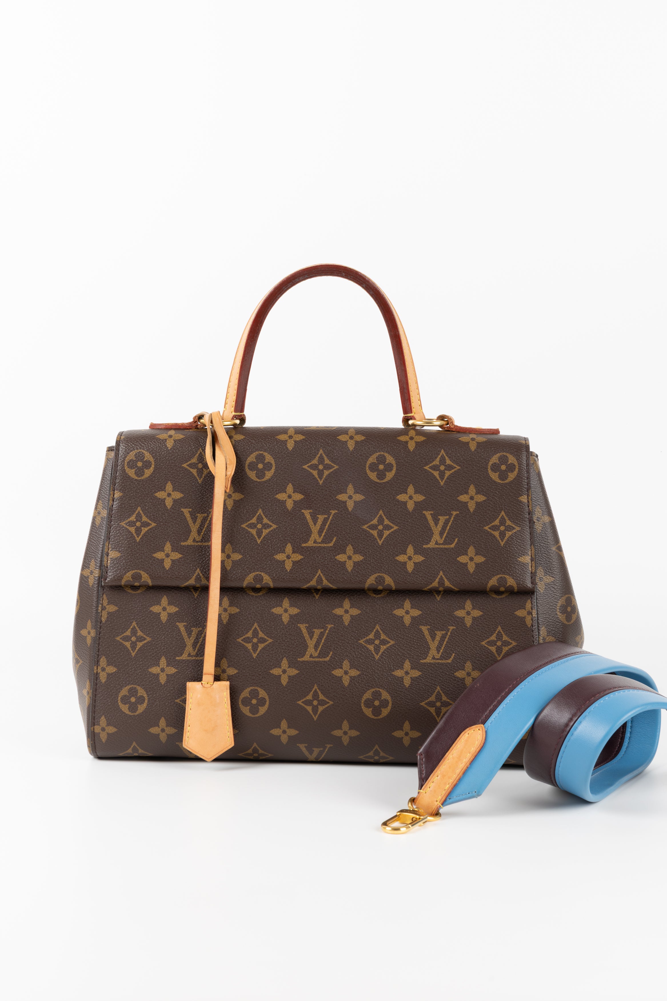LOUIS VUITTON CLUNY MM