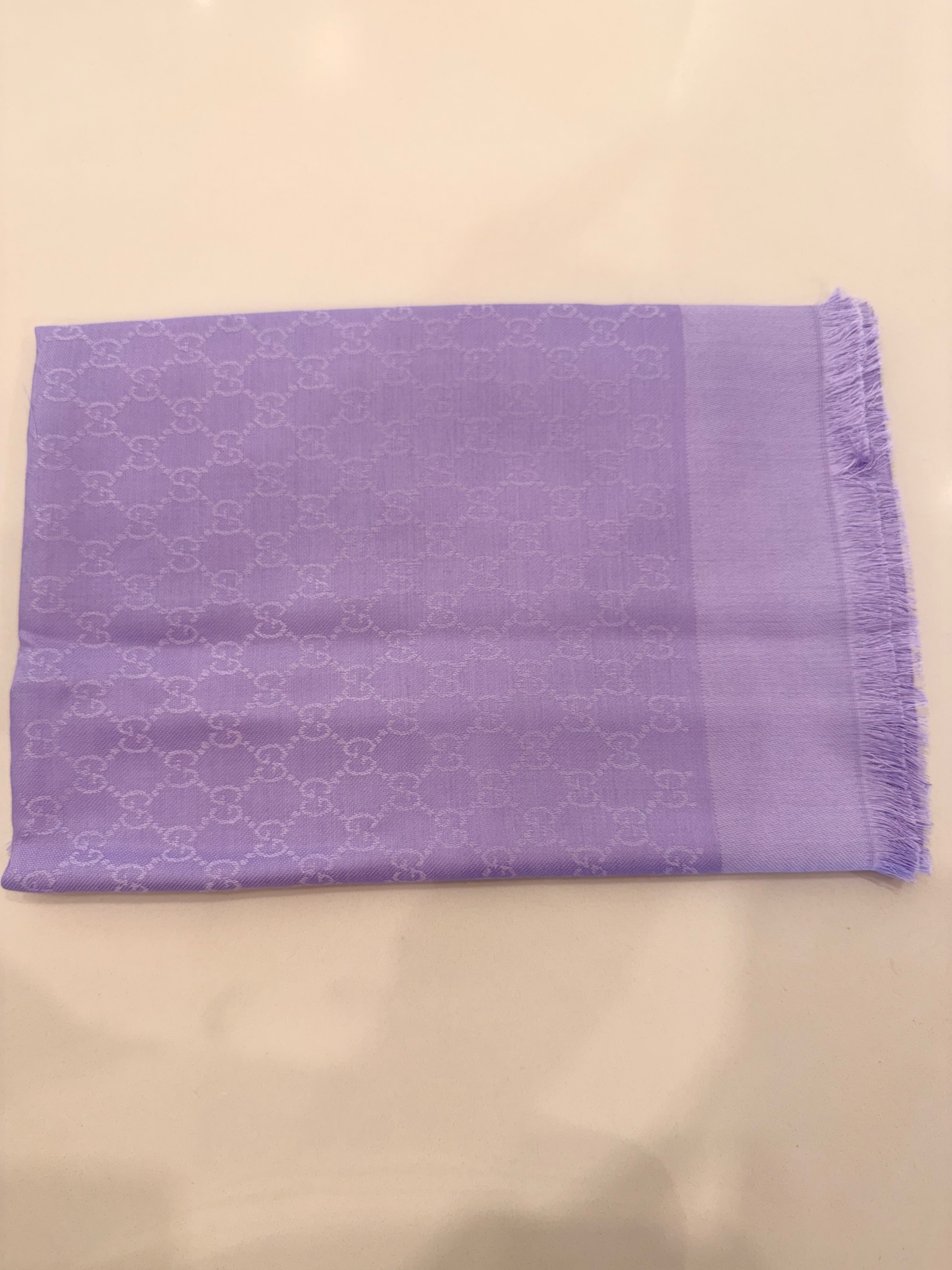 GUCCI STOLA GLICINE 19