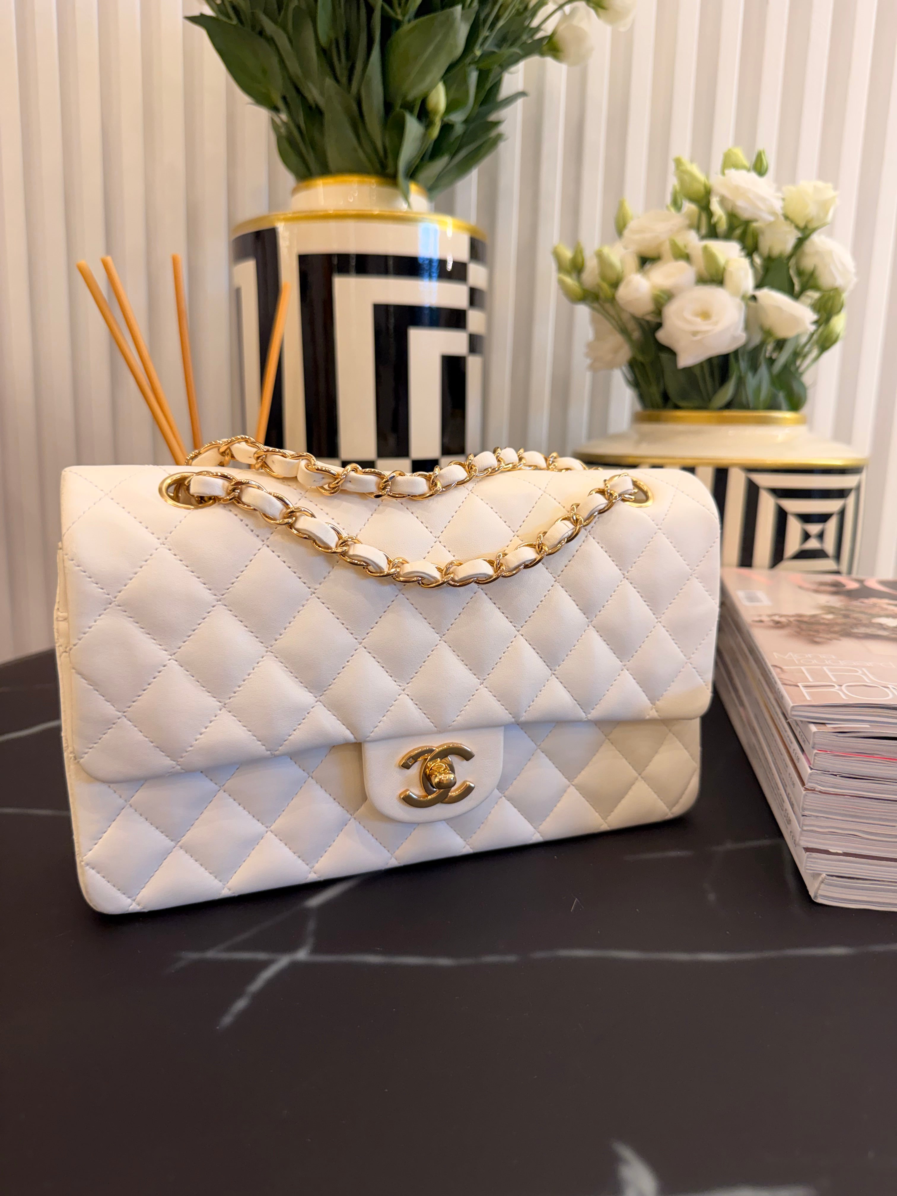 CHANEL 11.12 BIANCA
