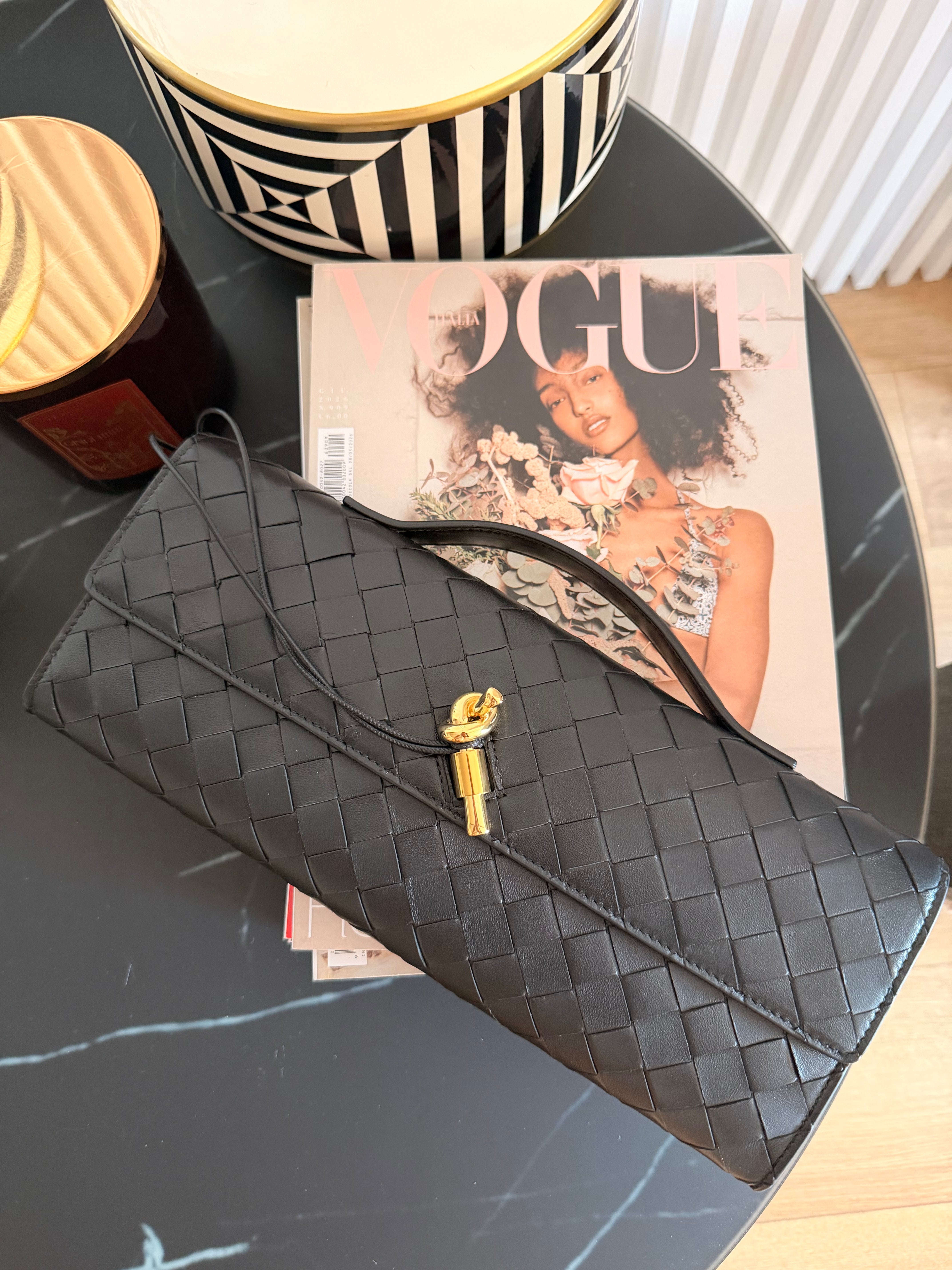 BOTTEGA VENETA ANDIAMO CLUTCH NERA