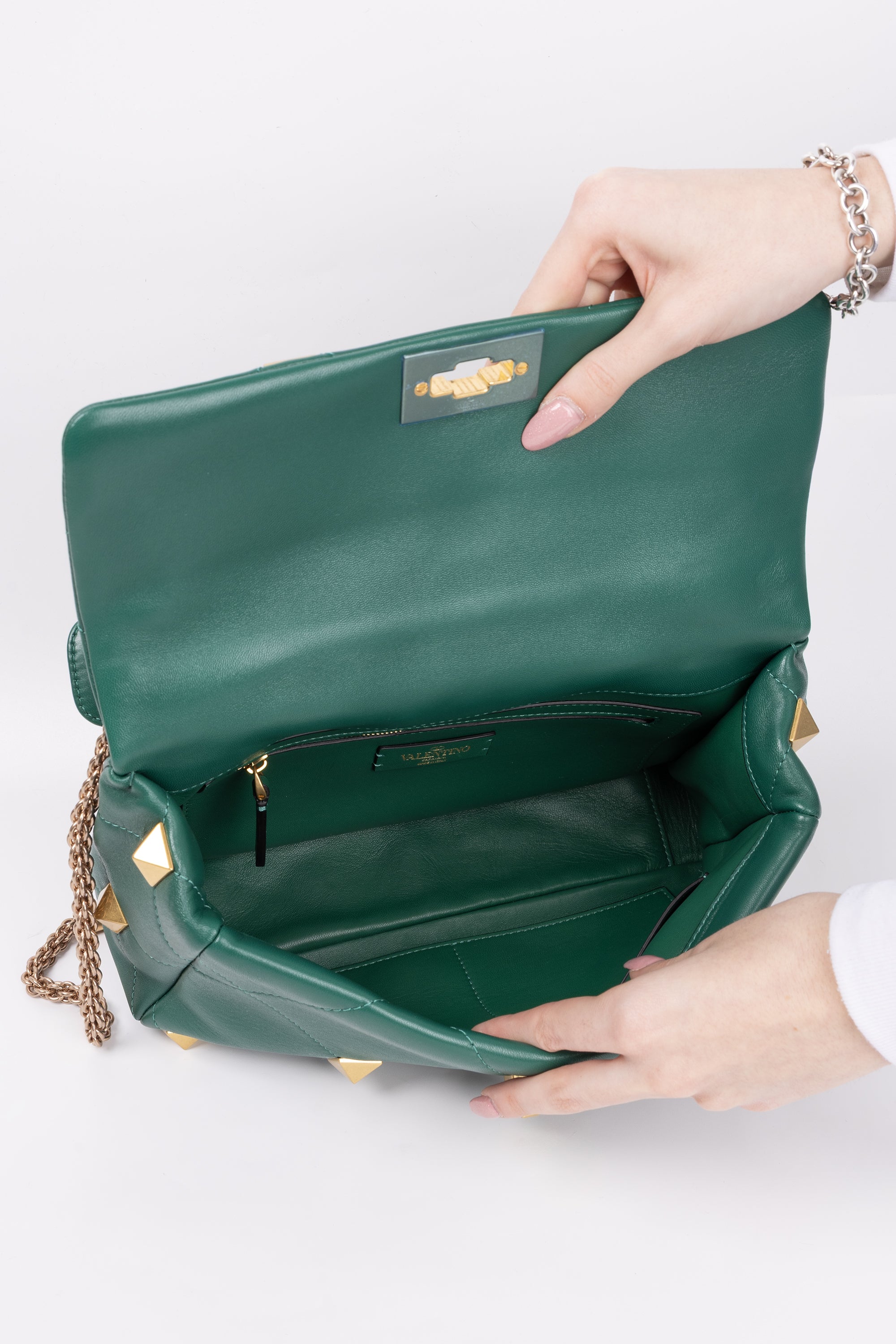 Valentino Roman Stud Verde Media