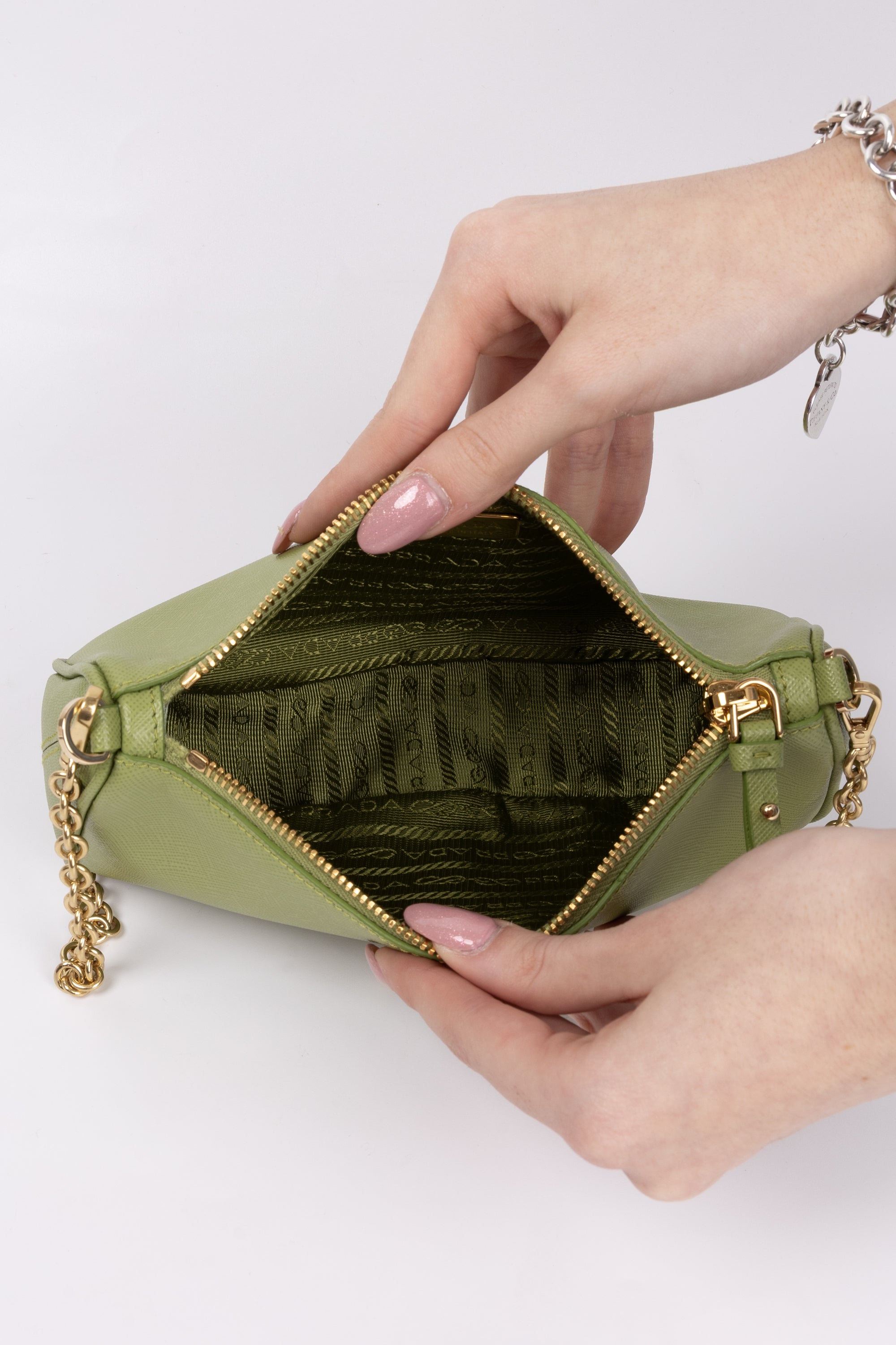 Prada Borsa a spalla in pelle spazzolata verde pistacchio