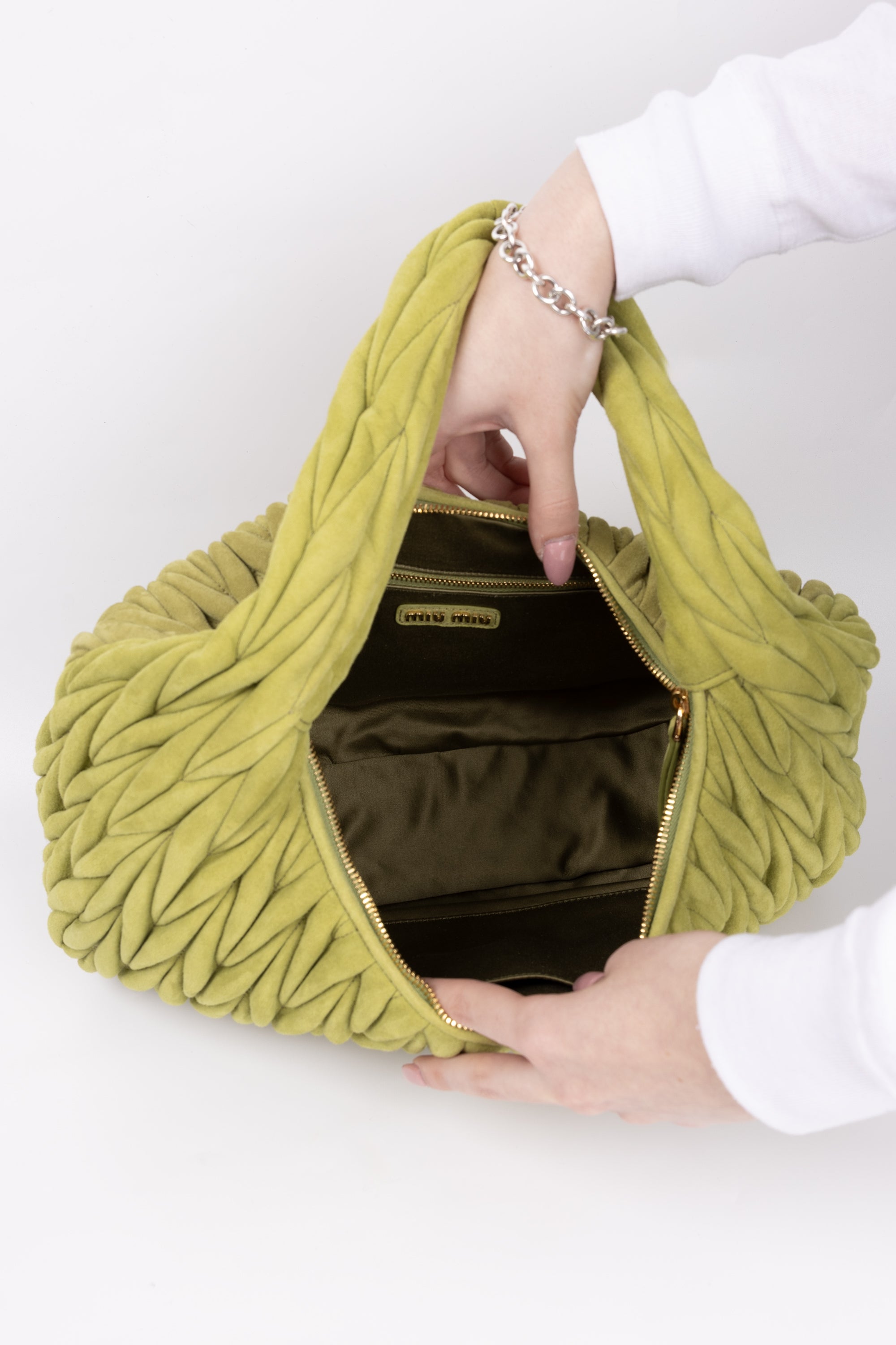 Miu Miu Hobo wander Verde in suede Medium