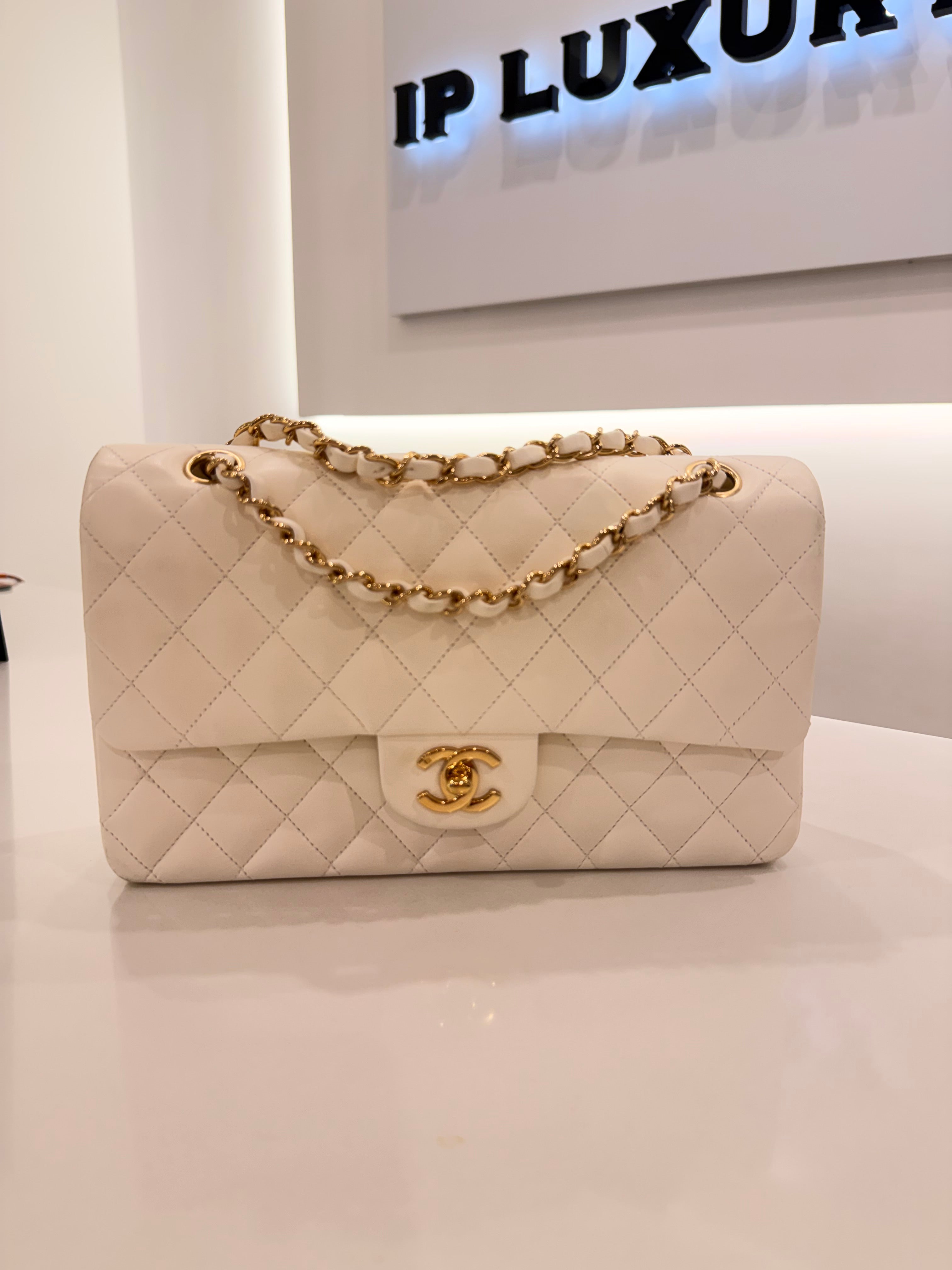 CHANEL 11.12 BIANCA