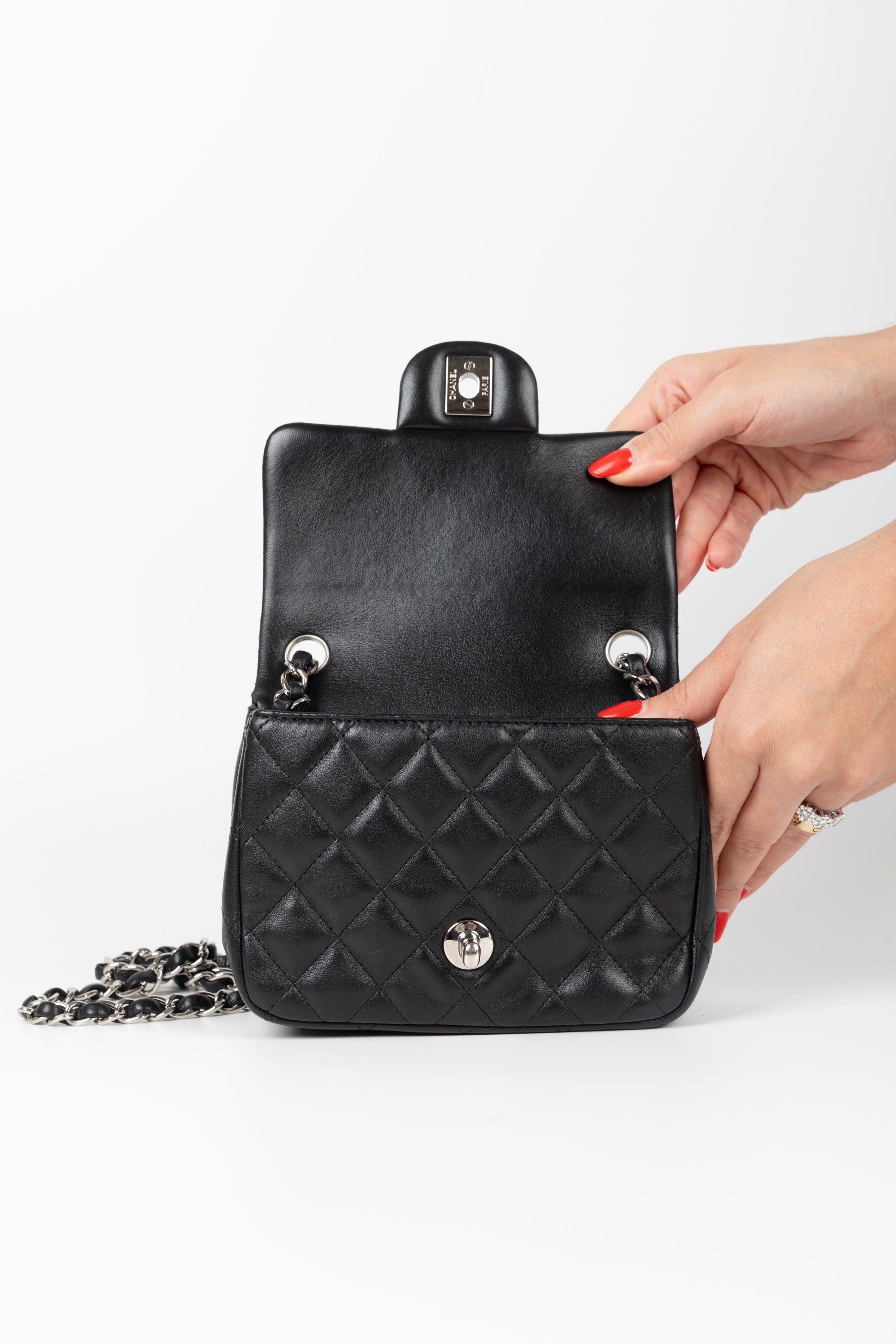 CHANEL MINI SQUARE NERA