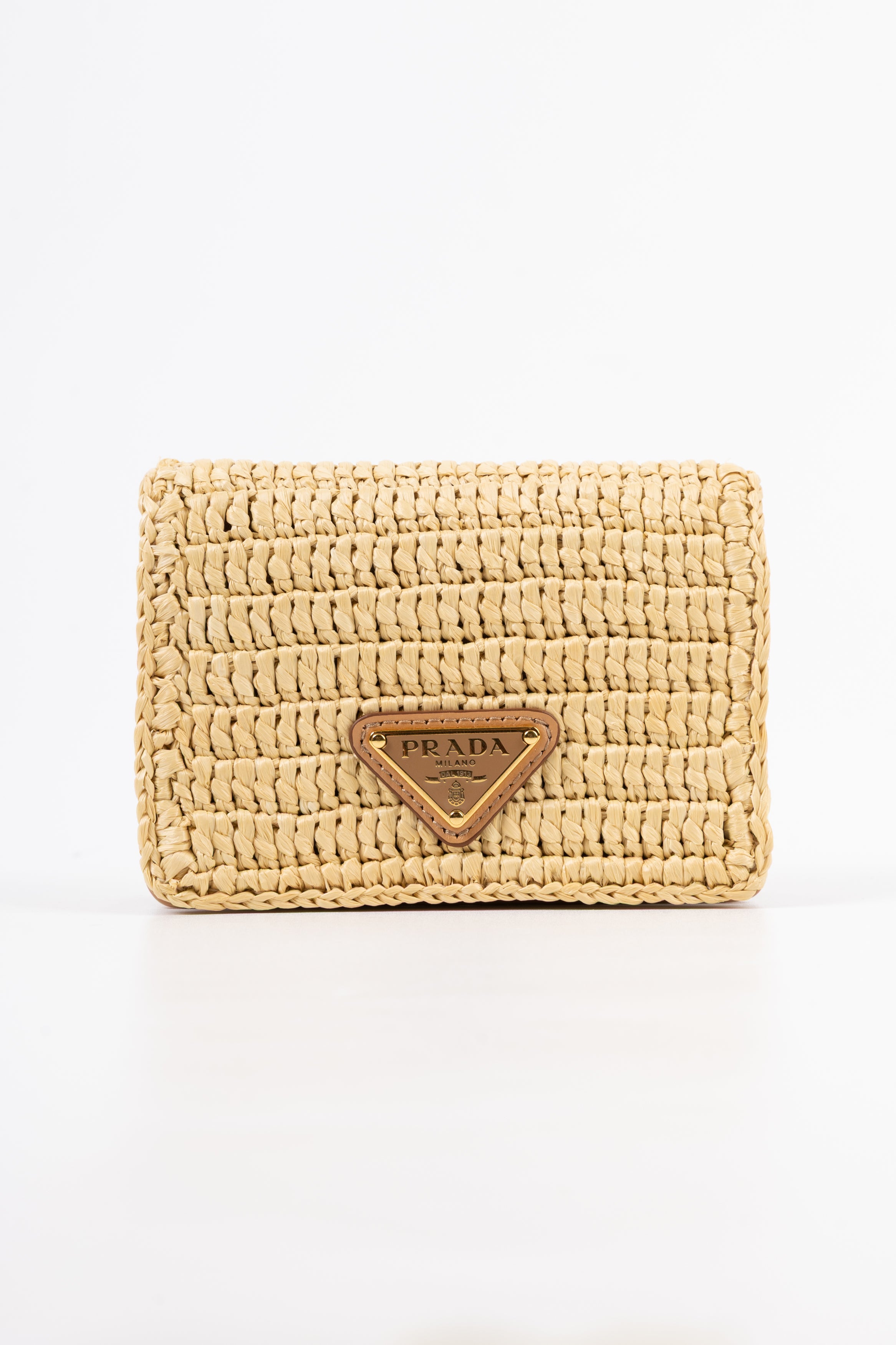 prada portacarte in rafia con tracolla