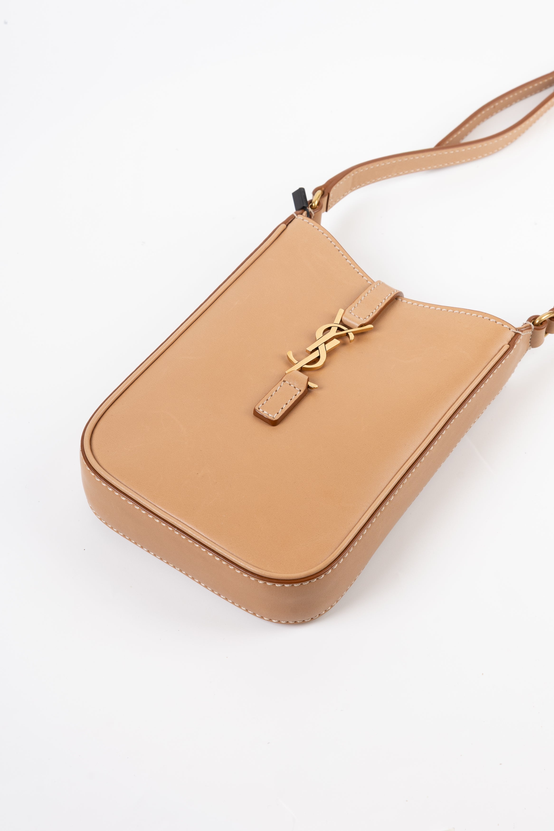 Saint Laurent Mini Le 5 à 7 Bucket Dark Beige