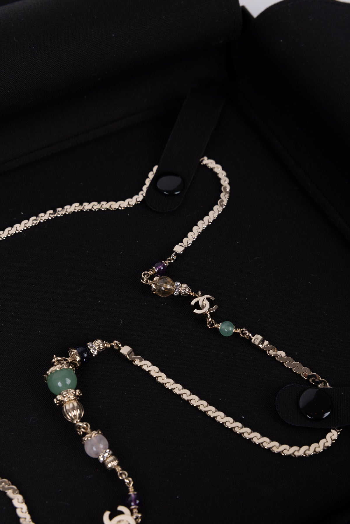 CHANEL LONG CHAIN CC