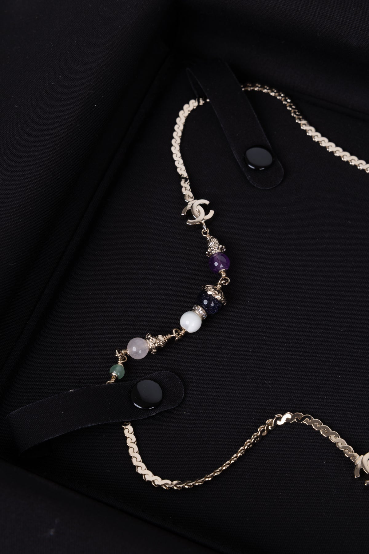 CHANEL LONG CHAIN CC