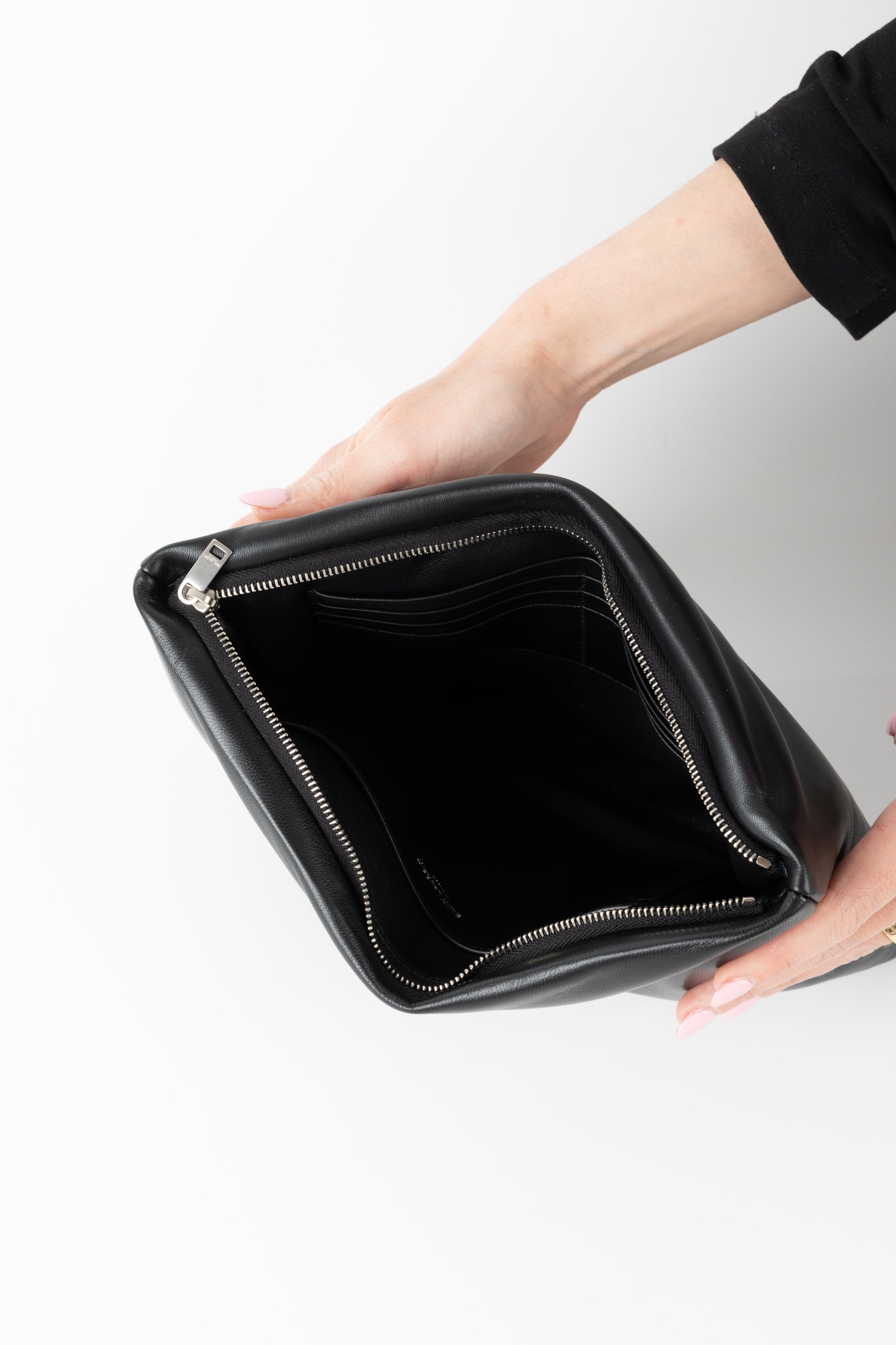 YSL PILLOW POCHETTE NERA