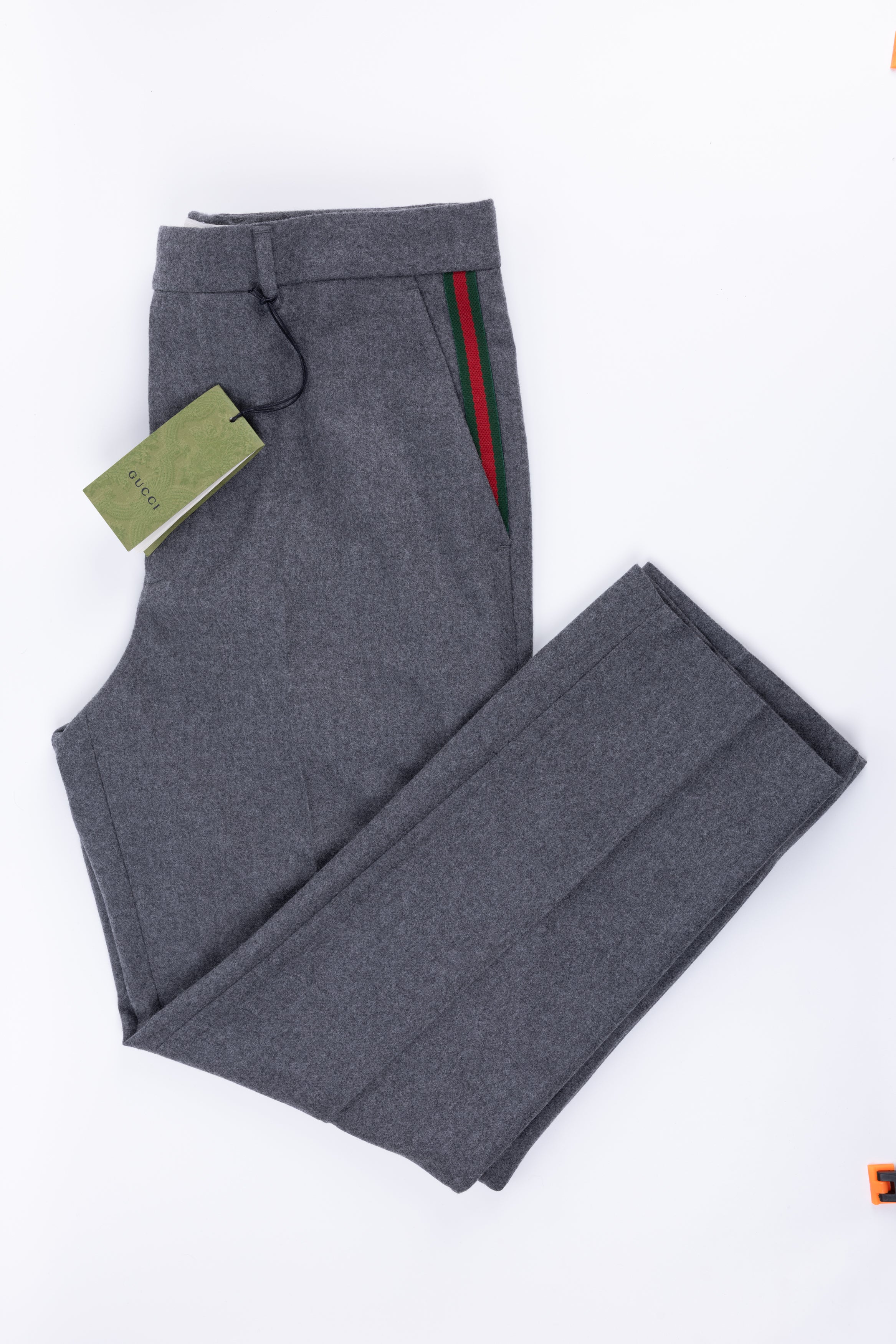 gucci pantalone grigio gg