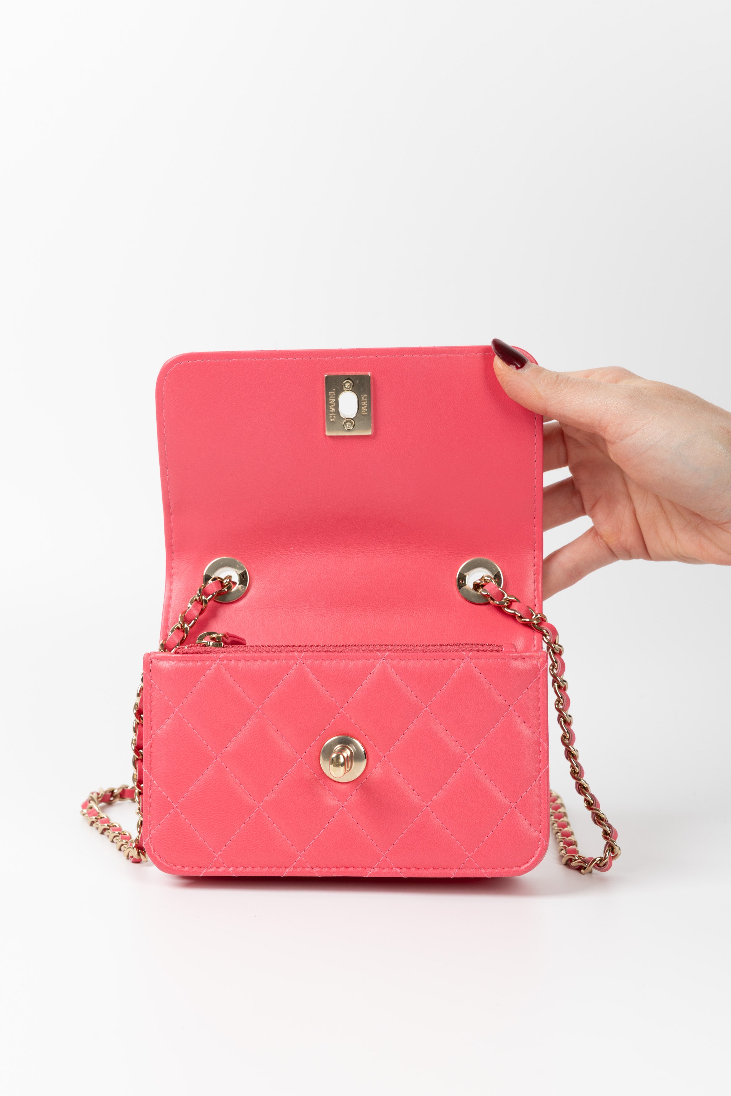 CHANEL MINI WOC FUCSIA