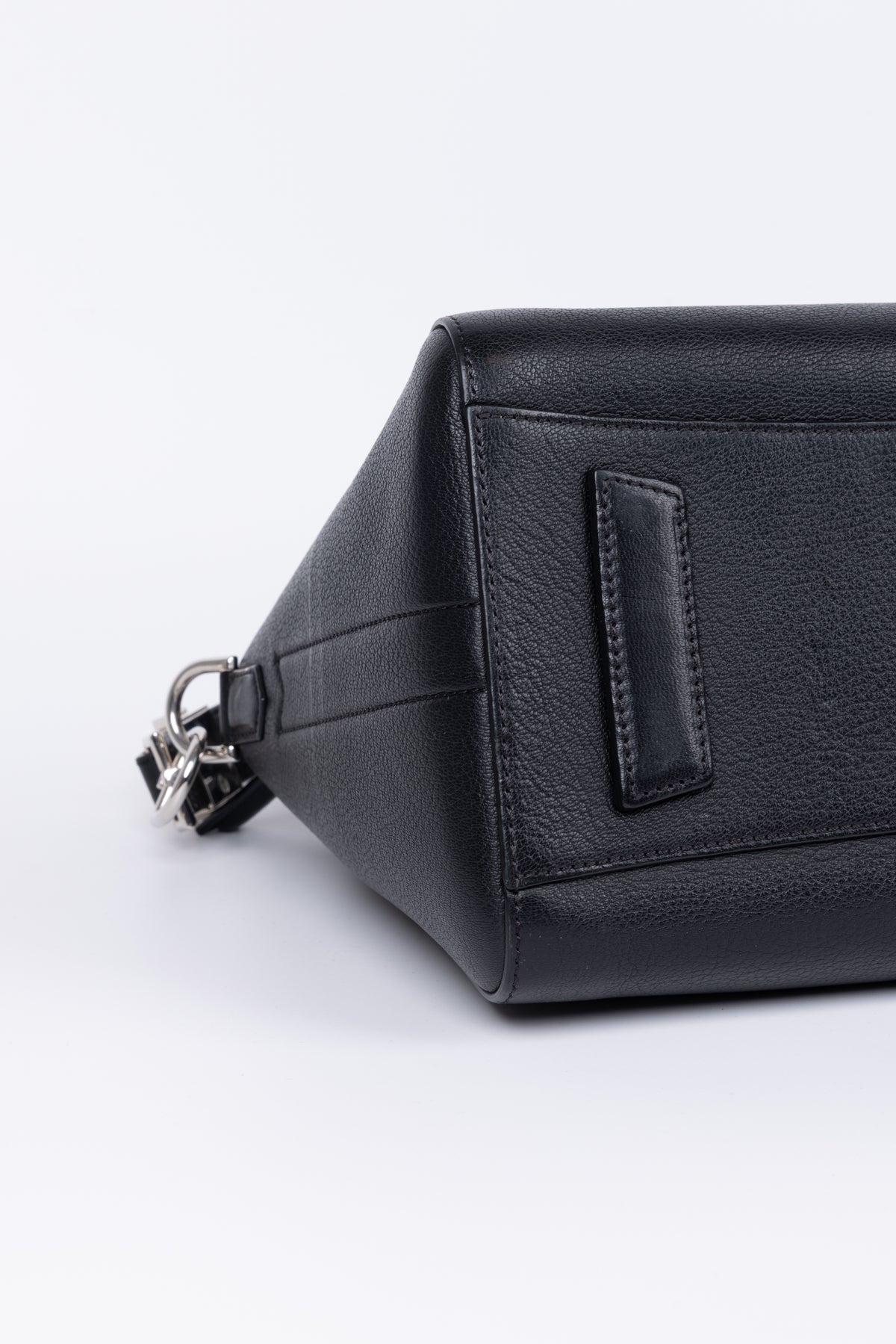 GIVENCHY ANTIGONA NERA