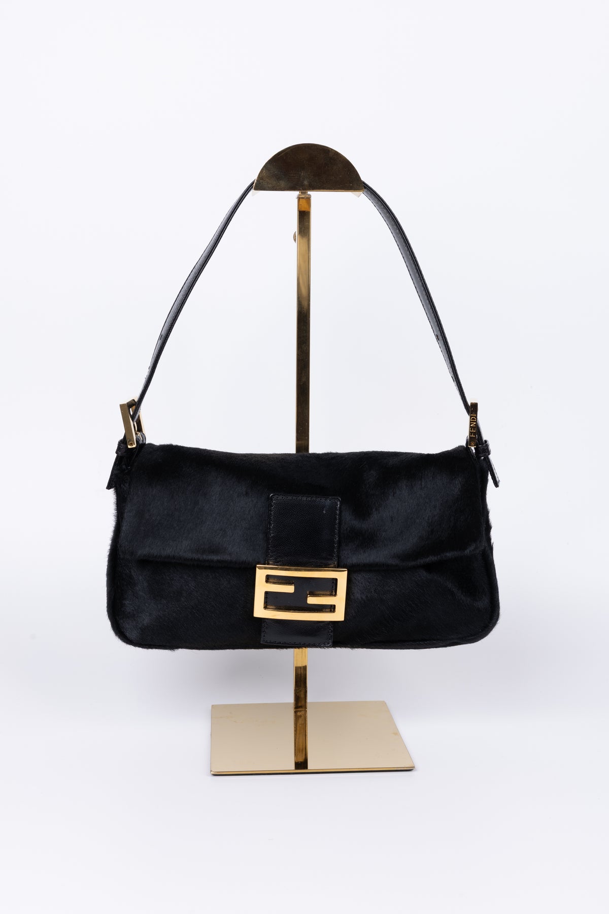 FENDI BAGUETTE CAVALLINO