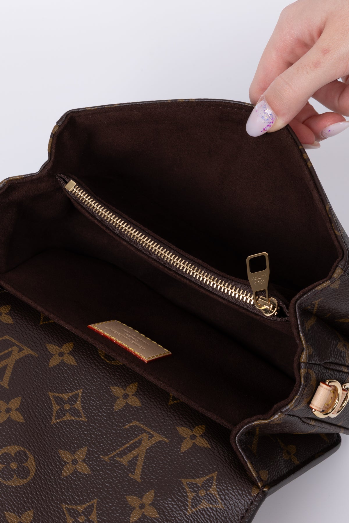LOUIS VUITTON MÉTIS EAST-WEST