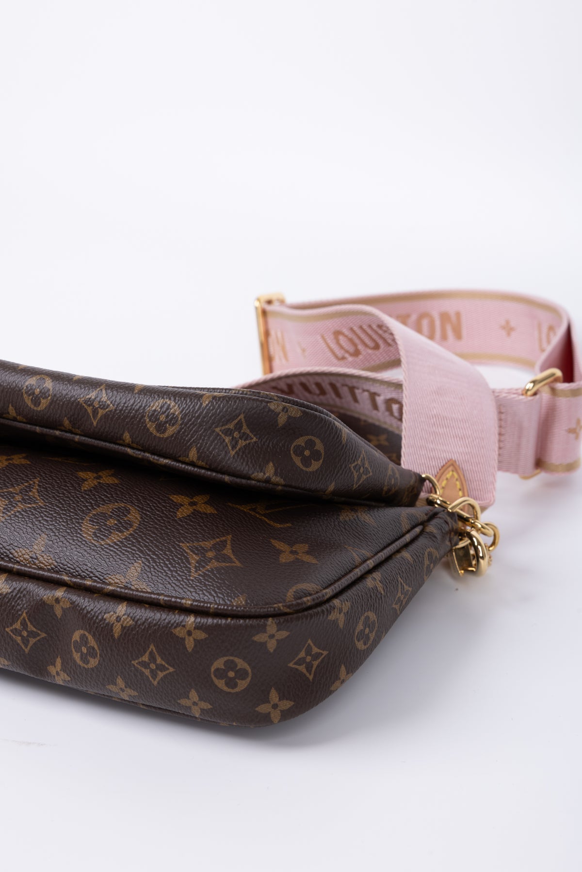 LOUIS VUITTON MULTI POCHETTE ROSA 20