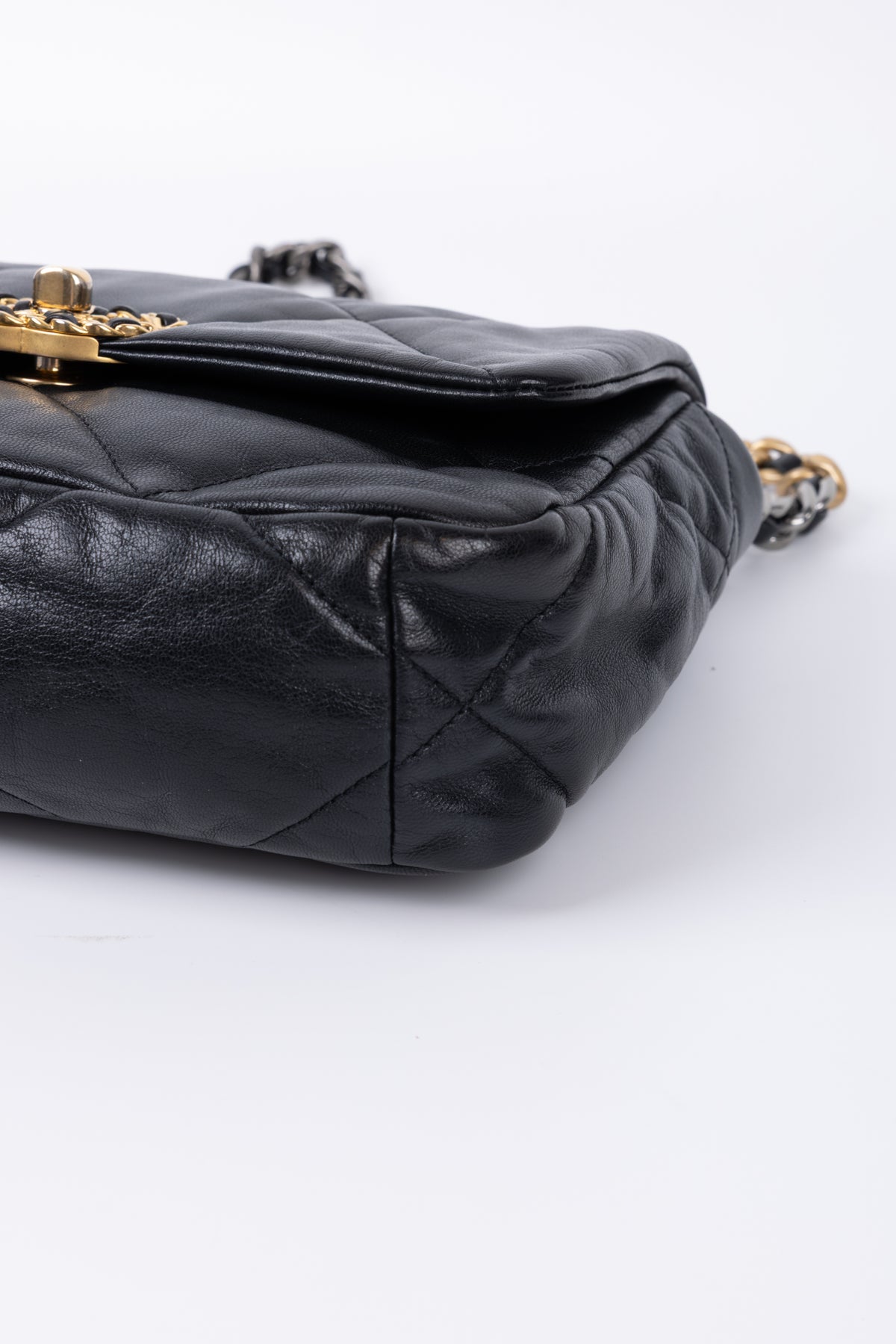 CHANEL19 SMALL